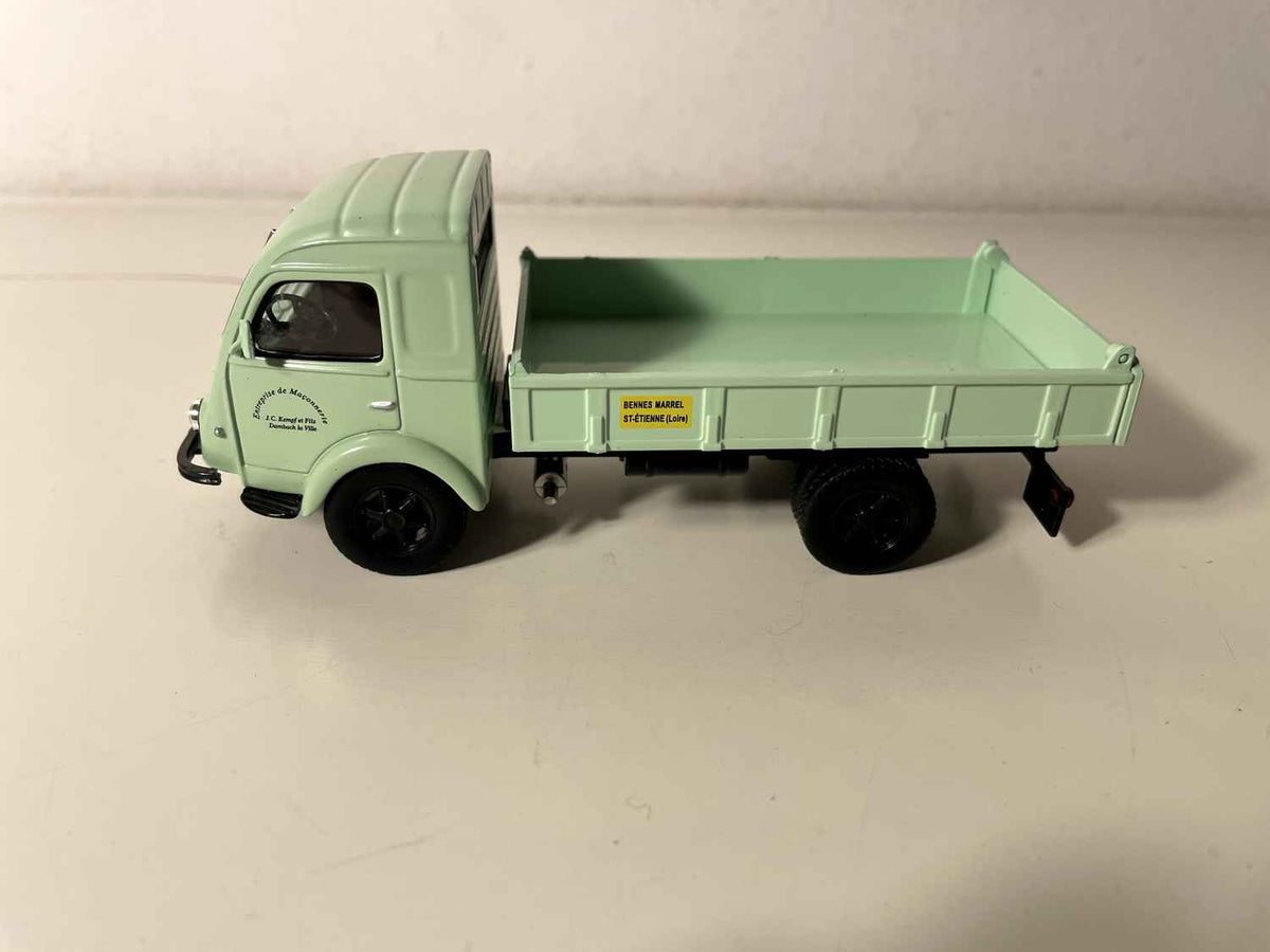 Hellgréng Renault Galion Zuch - Marrel Zucher