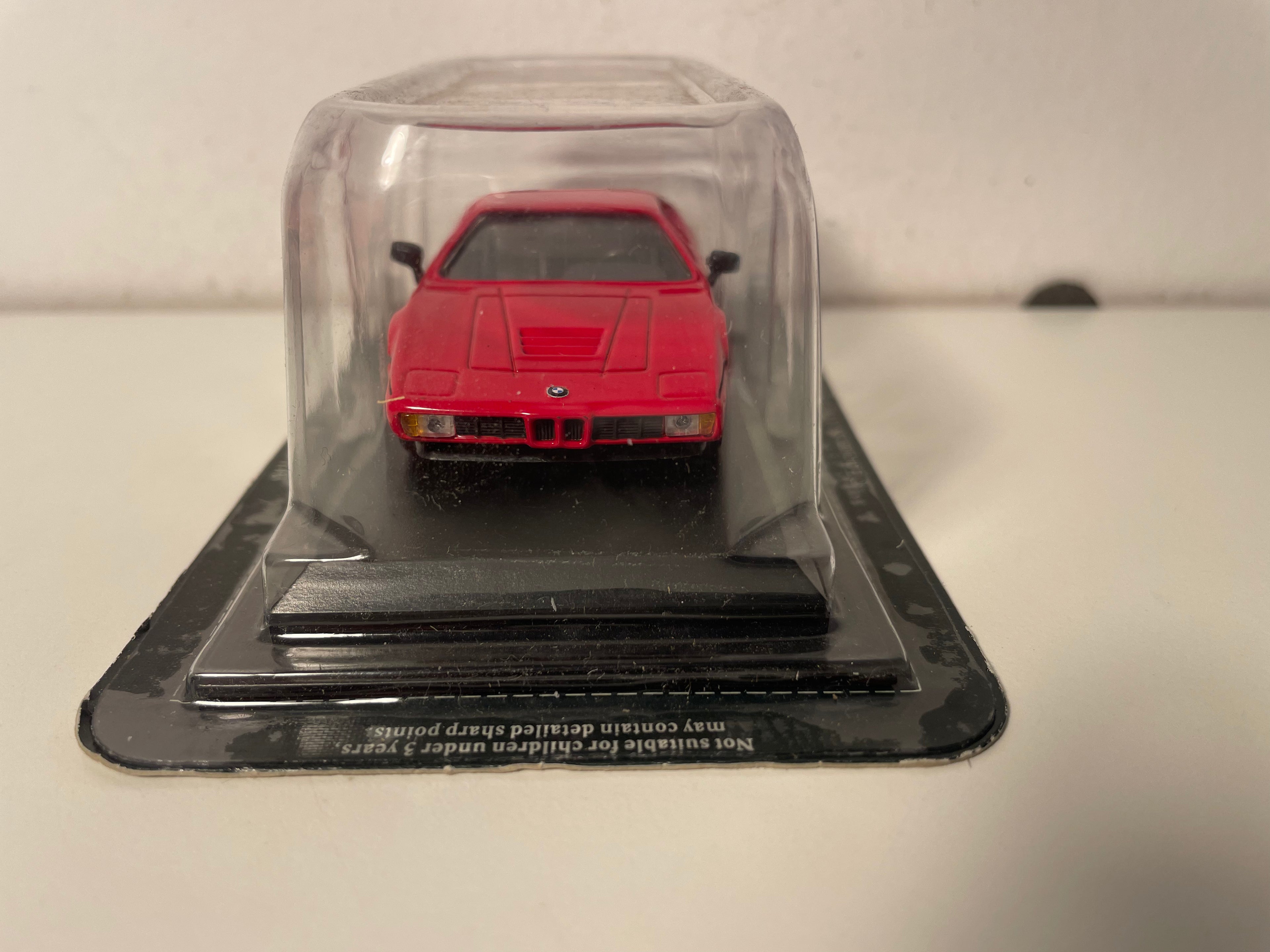 BMW M1 rouge - Del Prado