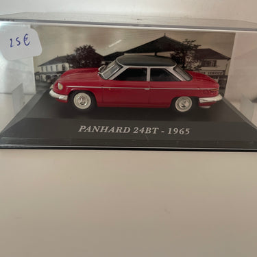 Panhard 24BT rouge de 1965