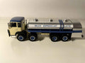 Camion Berna D 330 citerne alimentaire beige et bleue et citerne en inox - Milch express Lait Latte