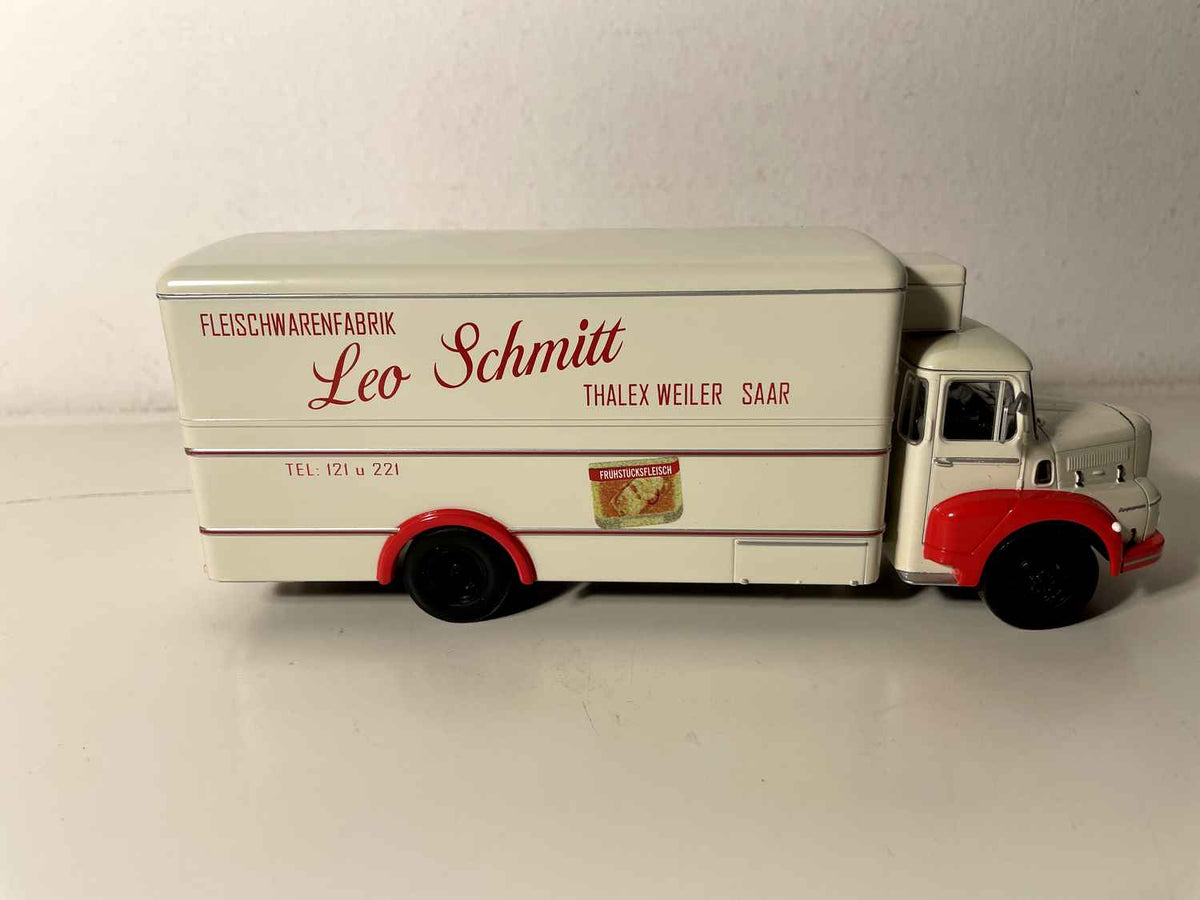 UNIC PUYMORENS Camion laange Frigo-Van Léo Schmitt