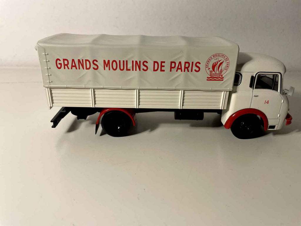 LATIL H14A - H16A ciężarówka z plandeką Grands Moulins de Paris