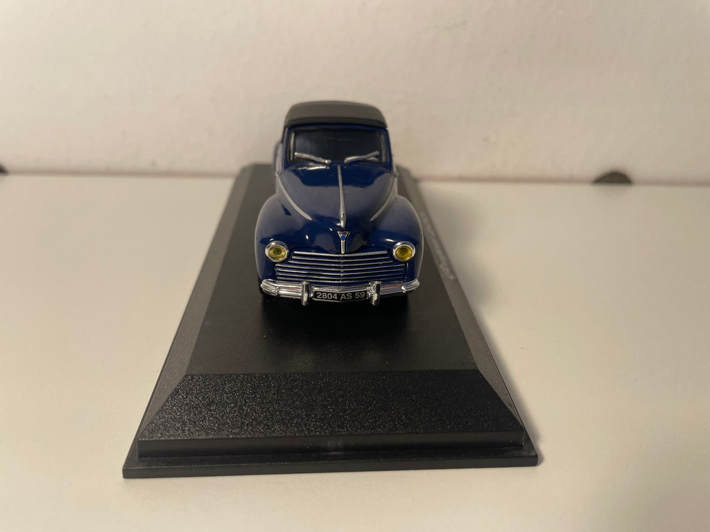 Peugeot 203 bleue foncée et toit noir - NOREV