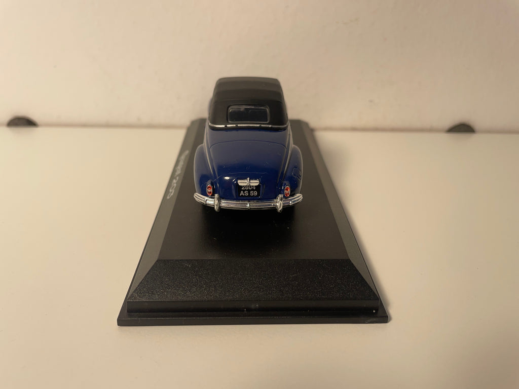 Peugeot 203 bleue foncée et toit noir - NOREV