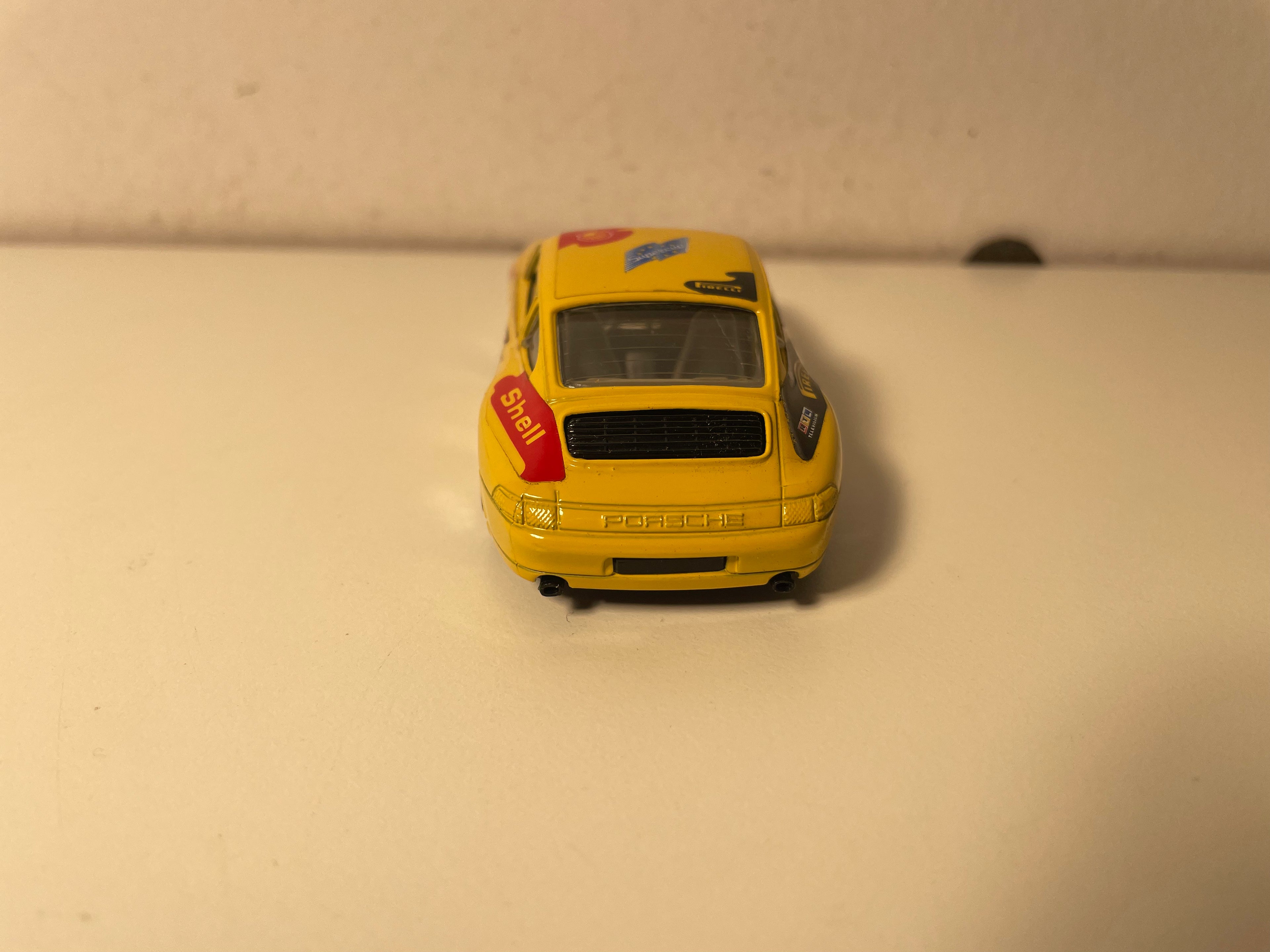 Porche 911 Carrera super cup jaune - BURAGO référence 4153