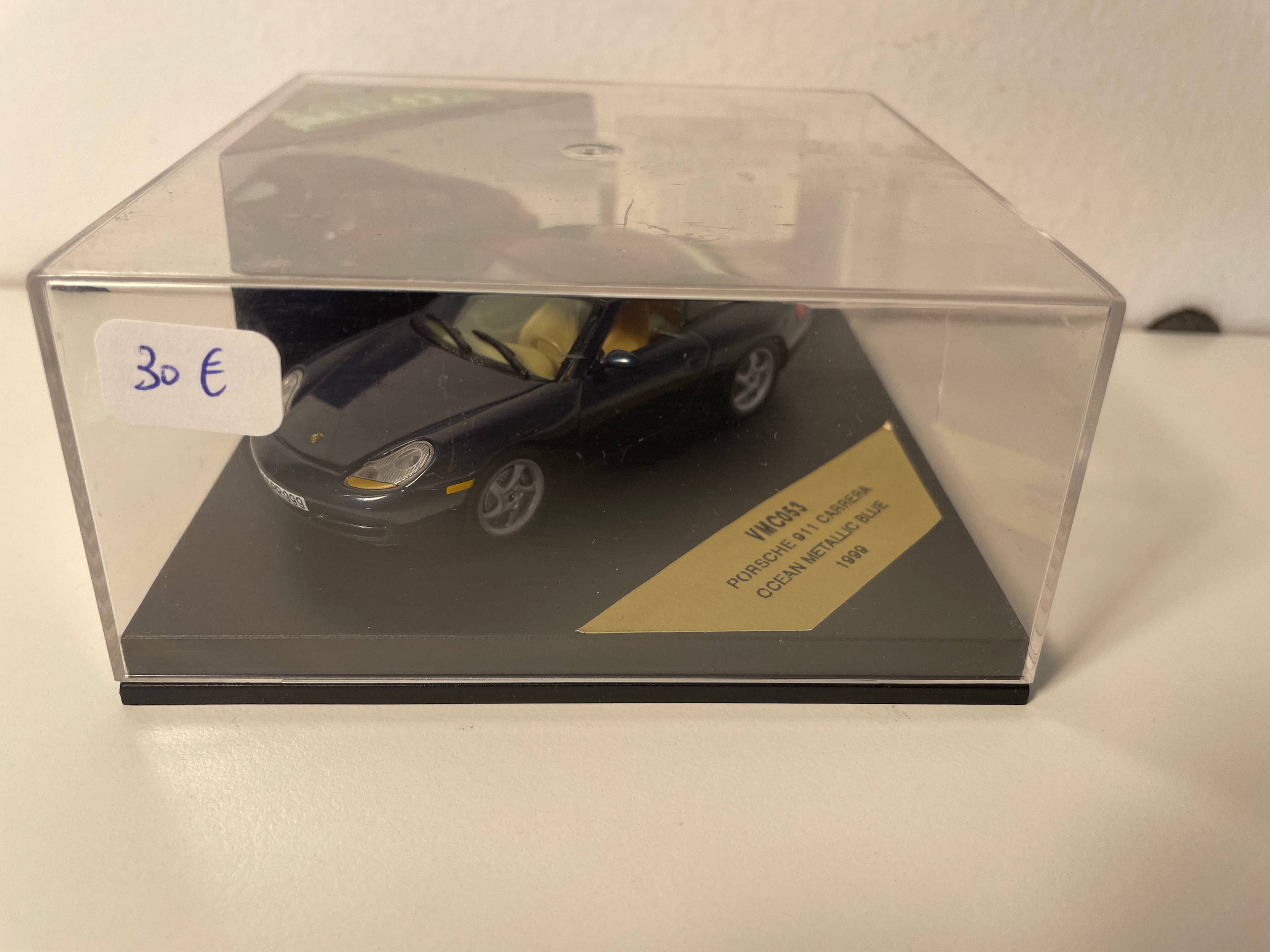 Porsche 911 Carrera in Ozeanblau von 1999 - VITESSE Referenz VMC053