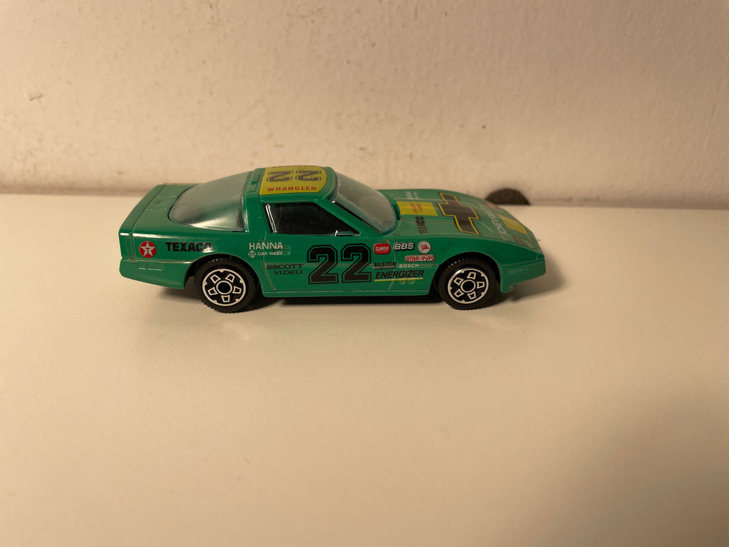 Chevrolet Corvette verte numéro 22 - BURAGO référence 4152