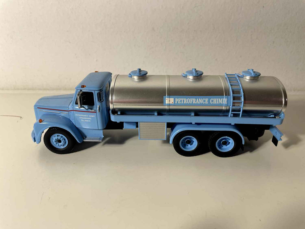 Scania Vabis LS 85 6x2 truck PETROFRANCE CHIMIE