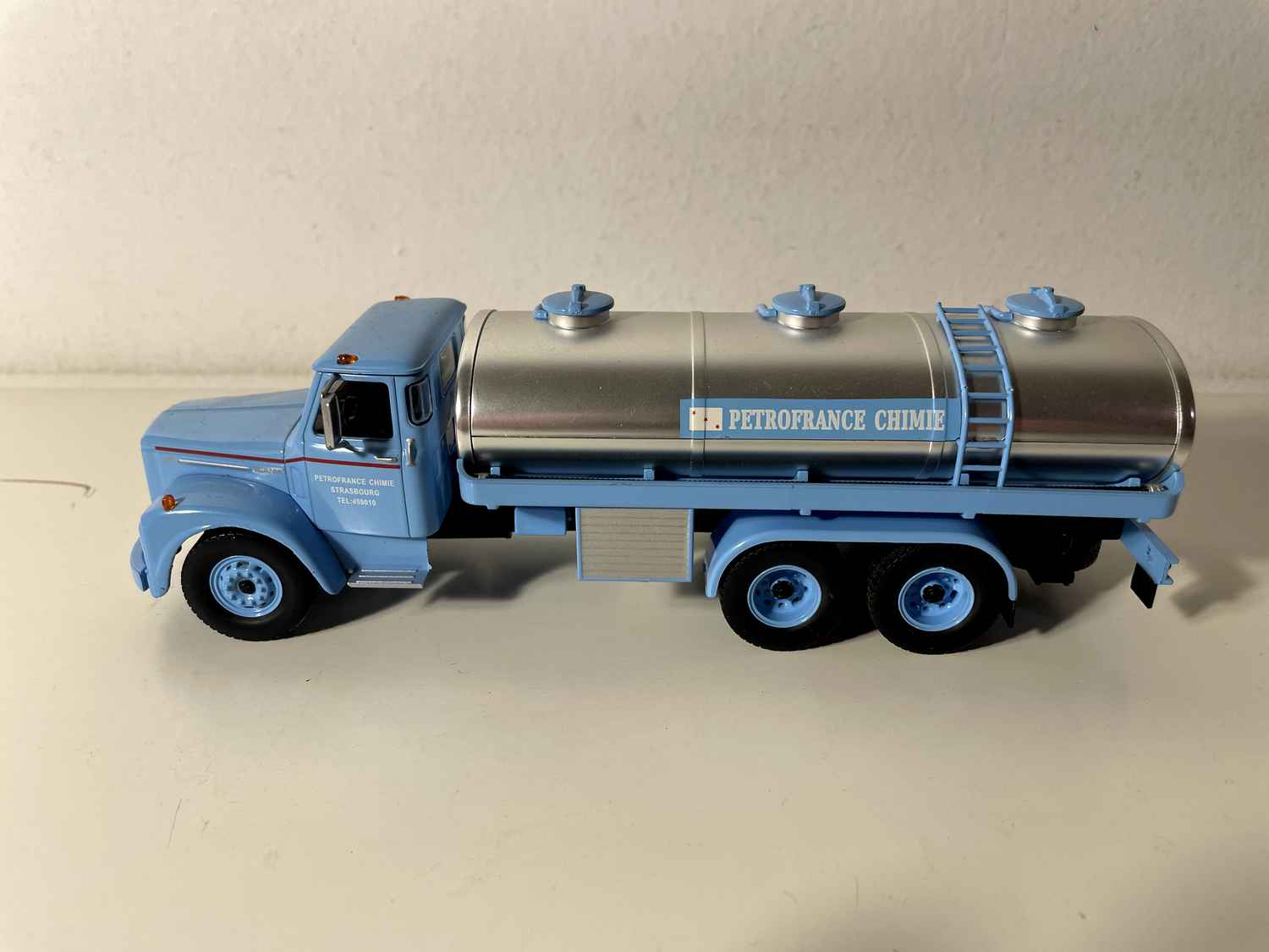 Camião Scania Vabis LS 85 6x2 PETROFRANCE CHIMIE