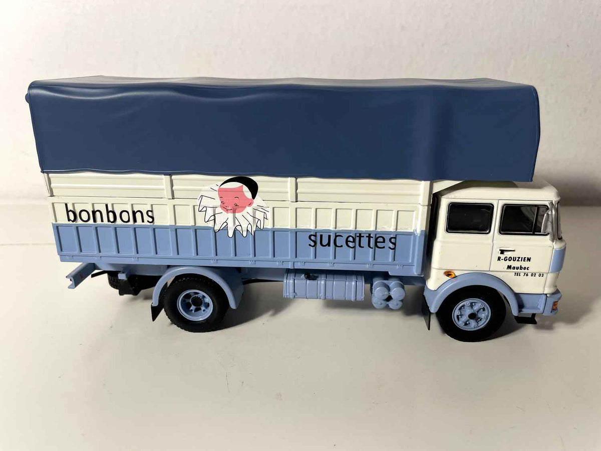 Camion UNIC 619 bleu et blanc - sucettes et bonbons Pierrot Gourmand