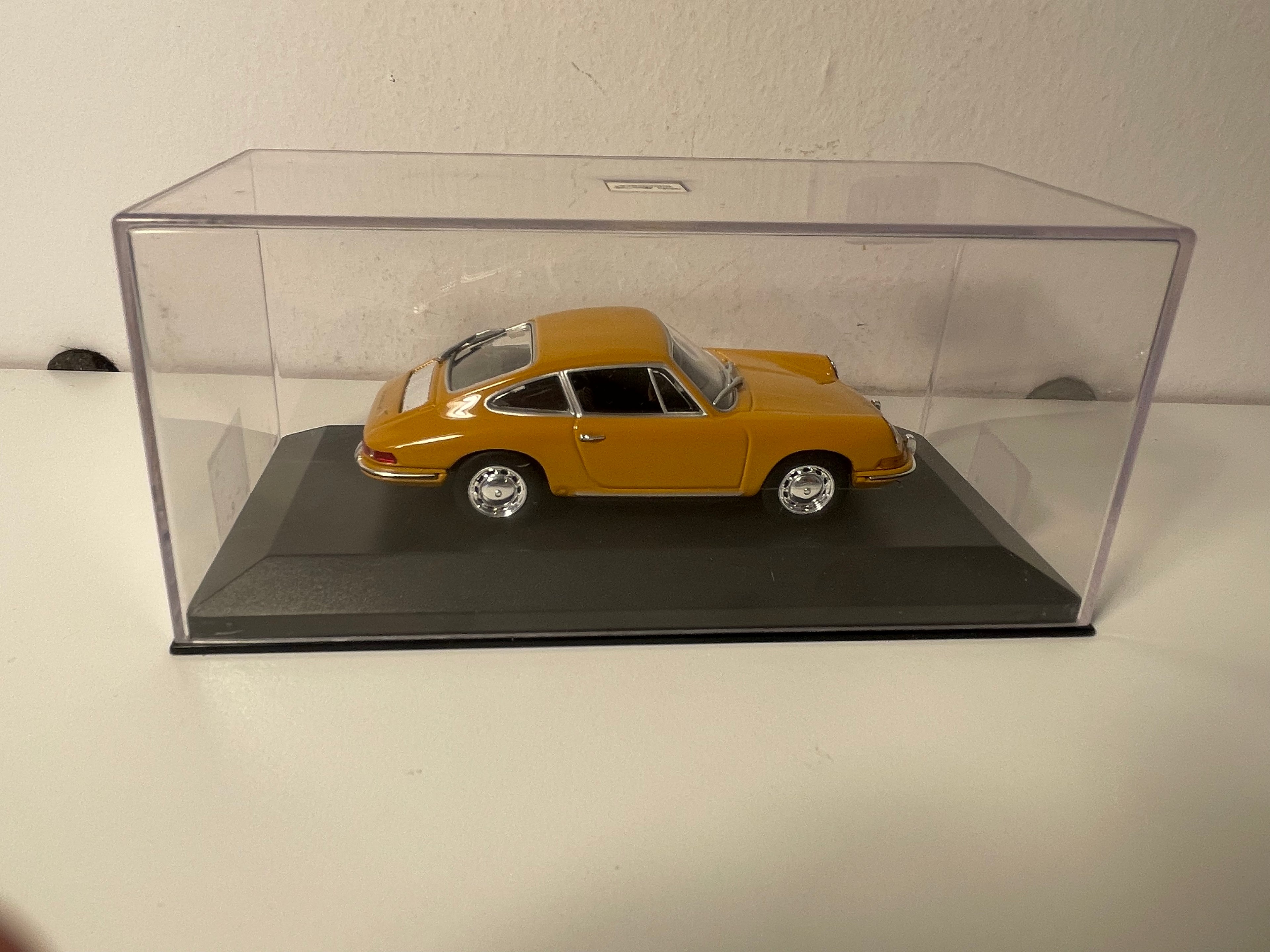 Porsche 911 Castanho - MINICHAMPS