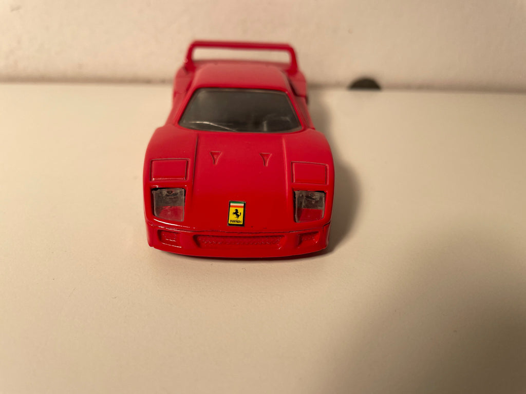 Ferrari F40 rouge - EDOCAR (Attention: ECHELLE: 1/39ème)