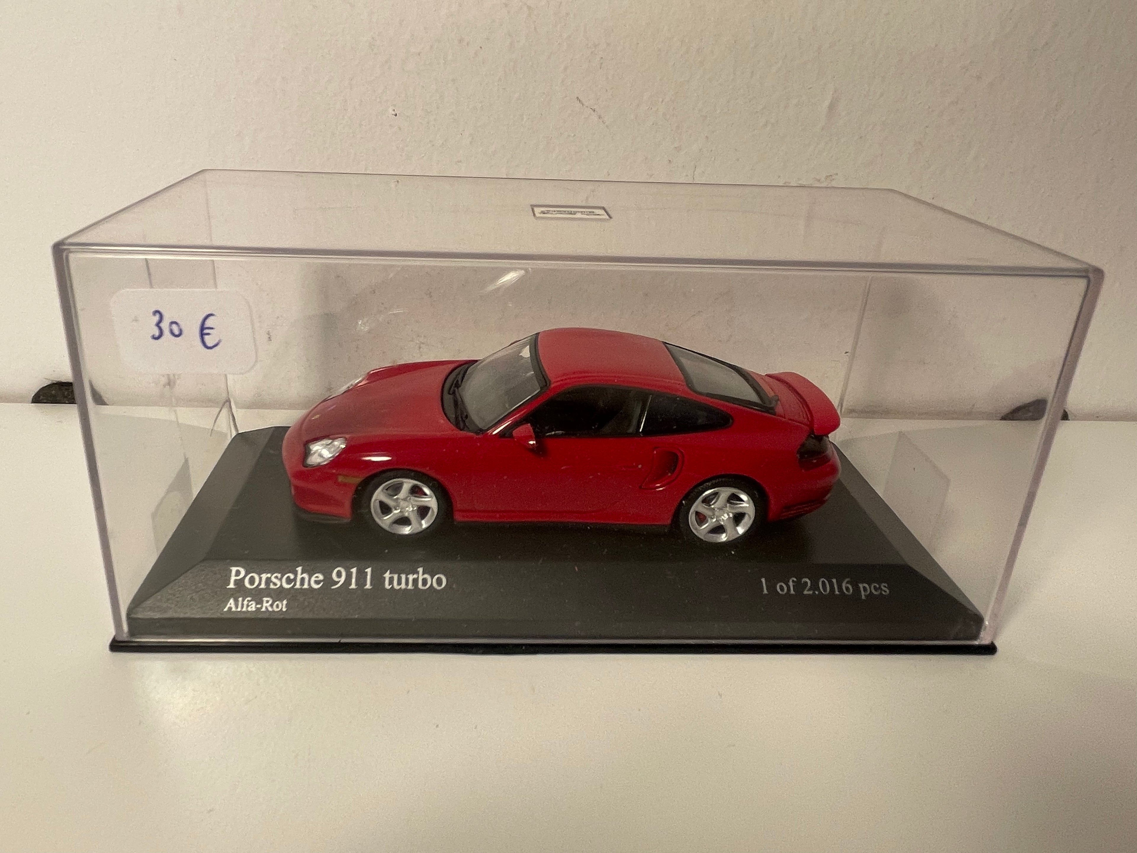 Porsche 911 ciemnoczerwony - MINICHAMPS