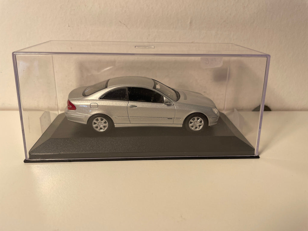 Mercedes-Benz CLK-Klasse grise - MINICHAMPS