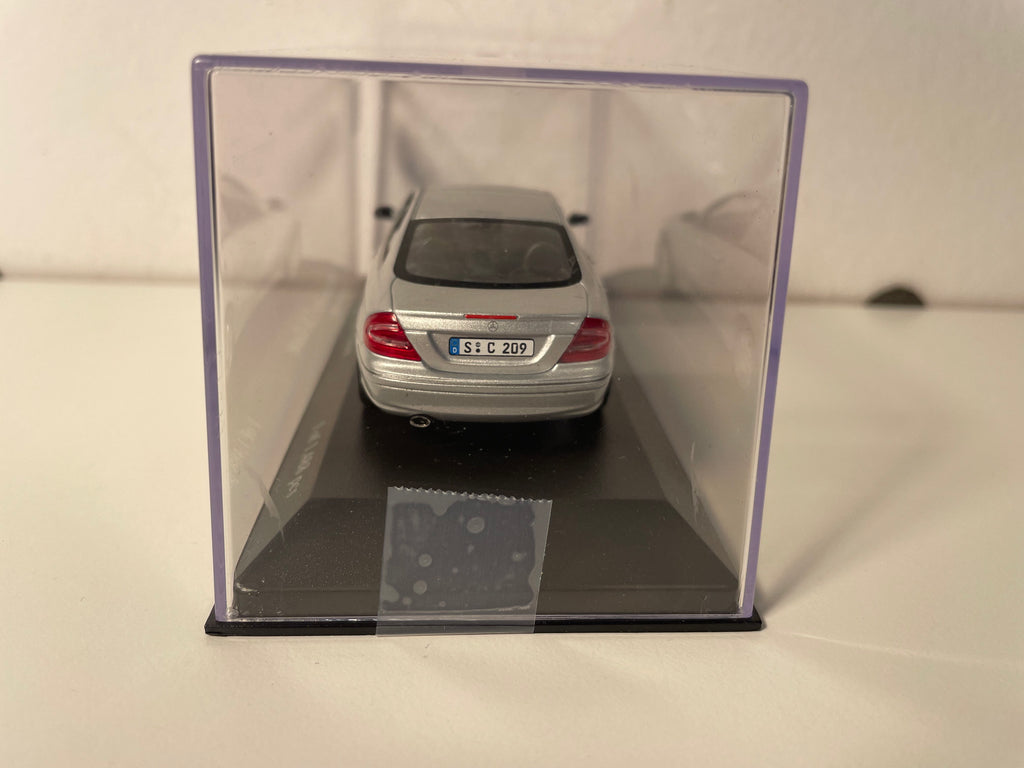 Mercedes-Benz CLK-Klasse grise - MINICHAMPS