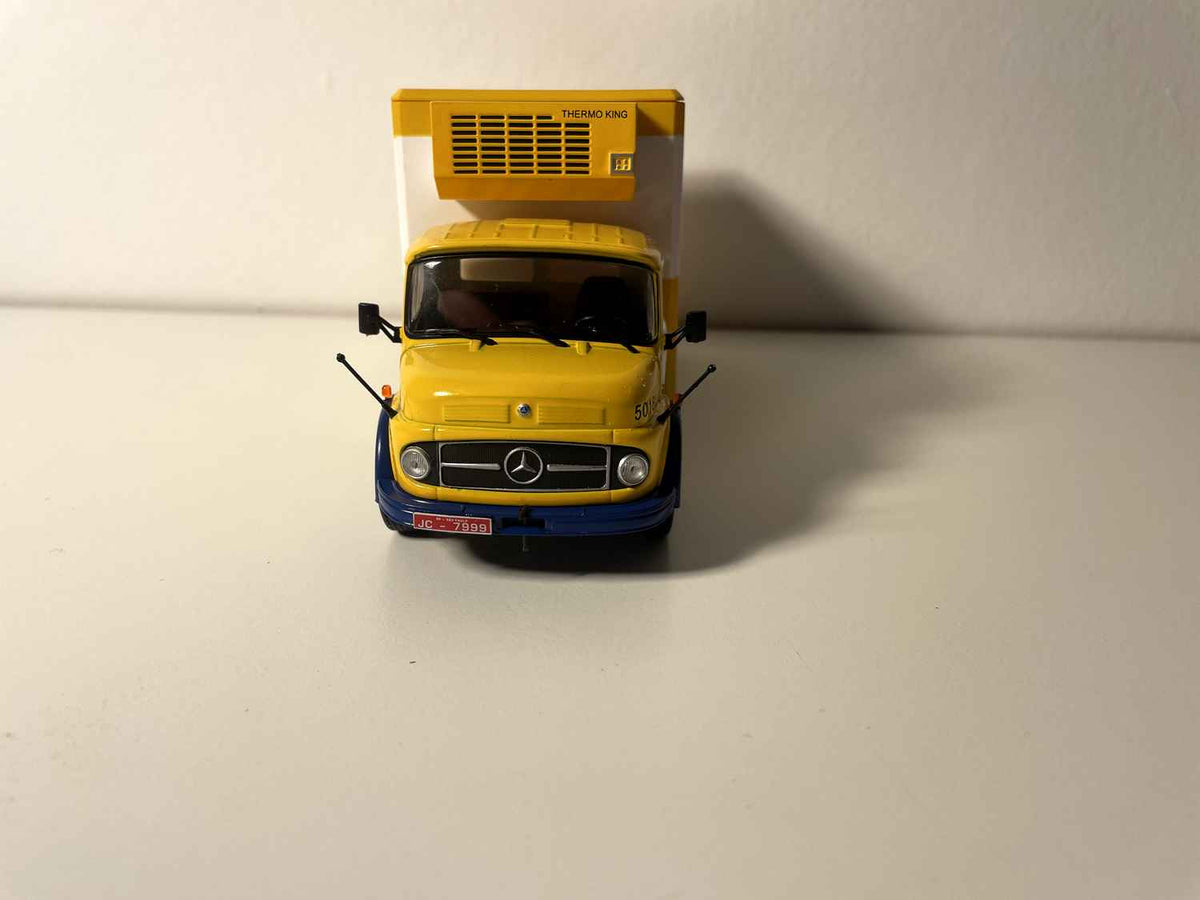 MERCEDES L 1113 vrachtwagen uit 1968 met KIBON-reclame