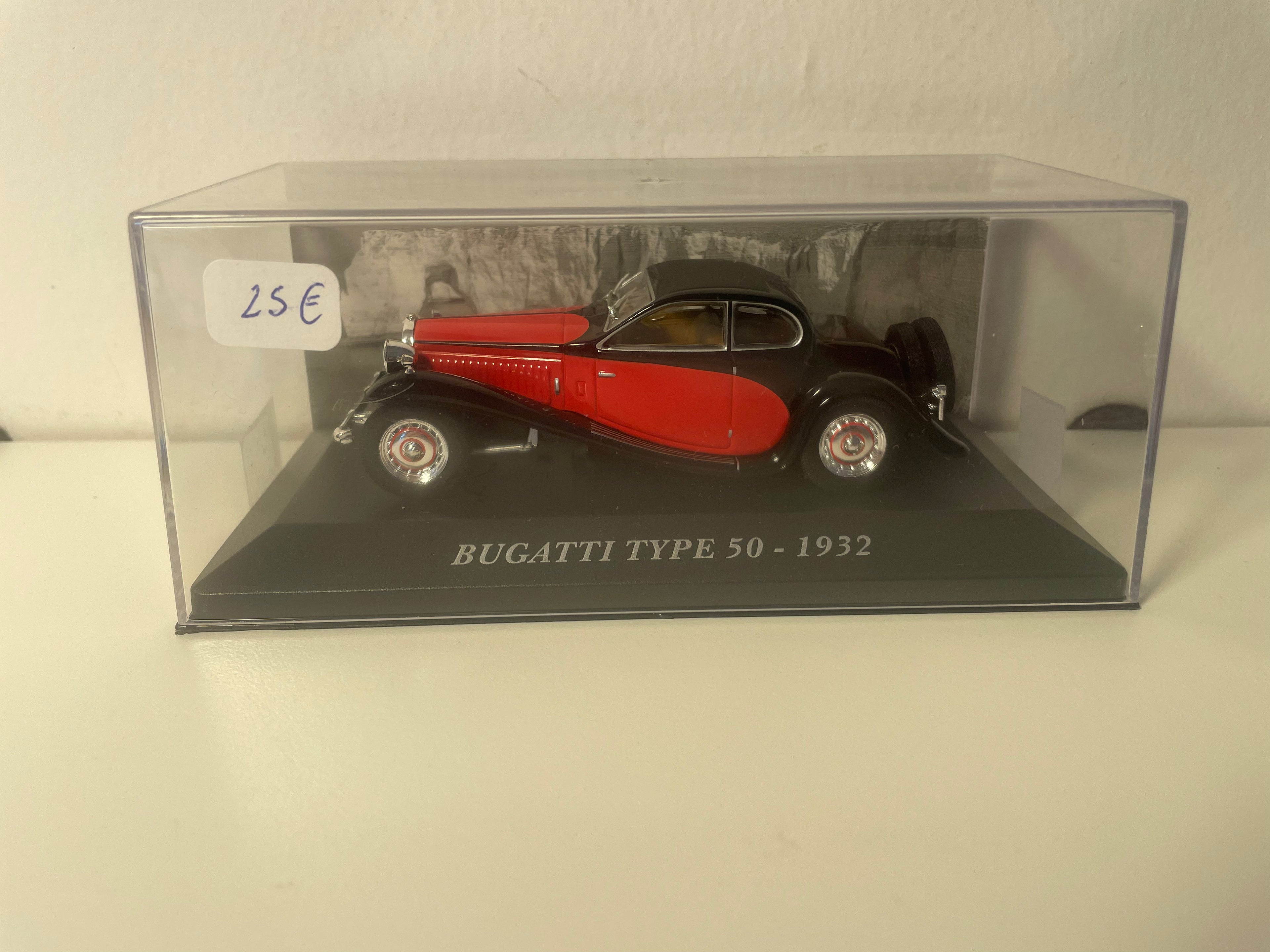 Bugatti Type 50 nera e rossa del 1932