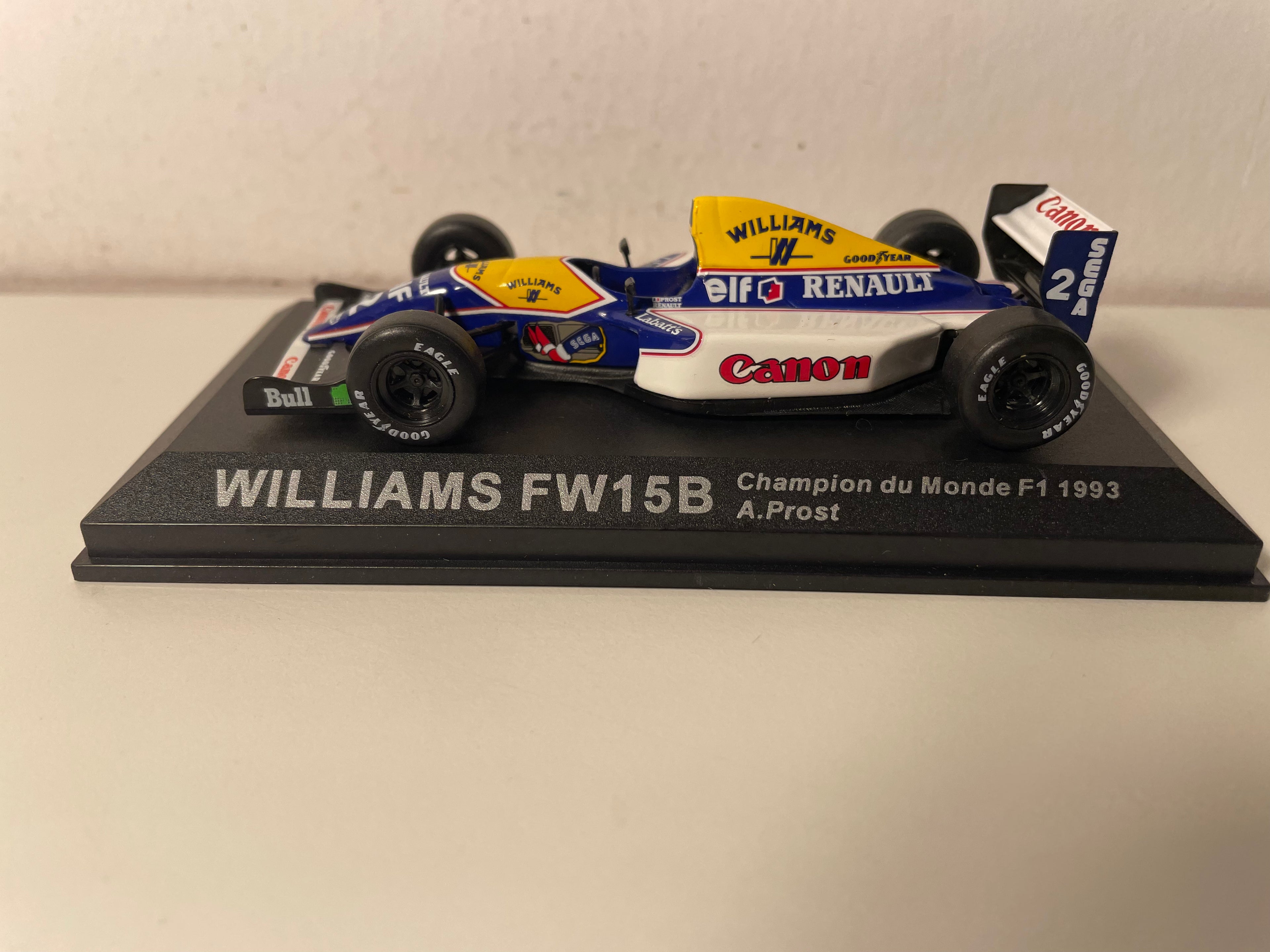 Williams FW15B wit, blauw en geel nummer 2 (Formule 1) uit 1993 - Alain Prost - IXO