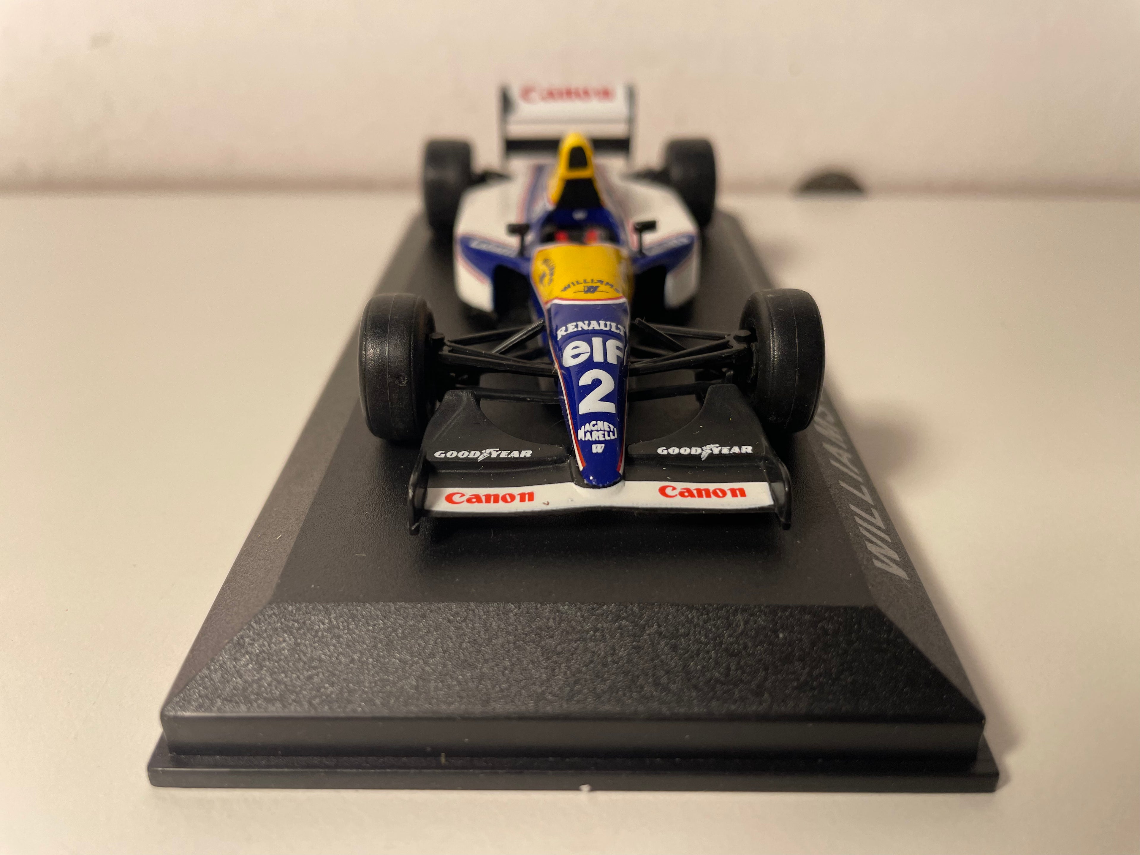 Williams FW15B wit, blauw en geel nummer 2 (Formule 1) uit 1993 - Alain Prost - IXO