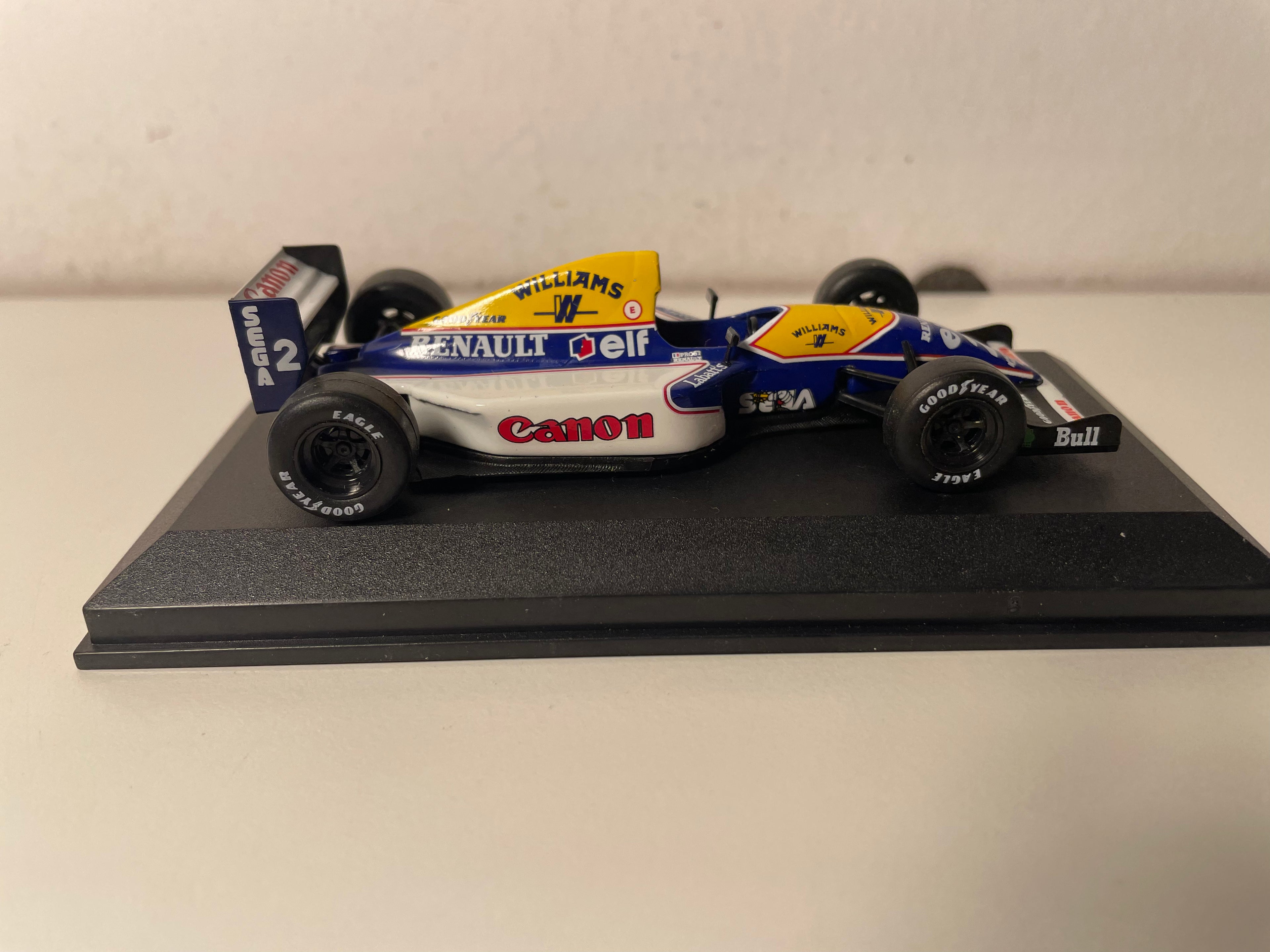 Williams FW15B wit, blauw en geel nummer 2 (Formule 1) uit 1993 - Alain Prost - IXO