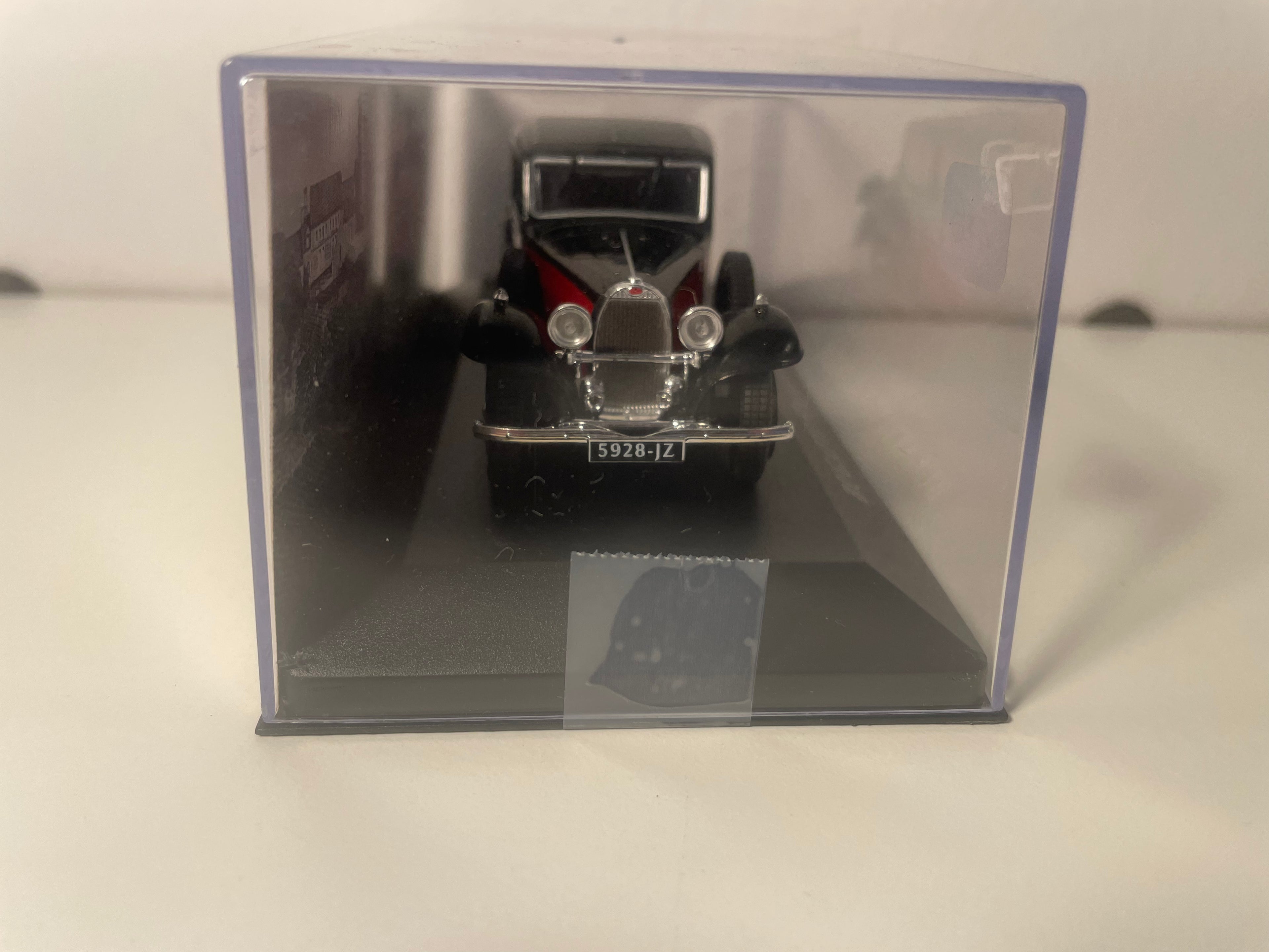 Bugatti 57 Galibier rossa e nera del 1939
