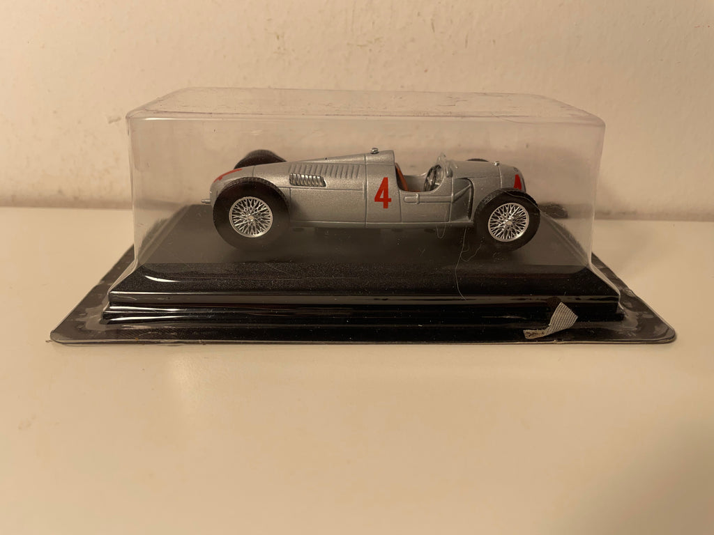 Auto Union type C grise numéro 4 (grand prix de Nürburgring en Allemagne de 1936) - Formule 1 (Bernd Rosemeyer) (plexi)
