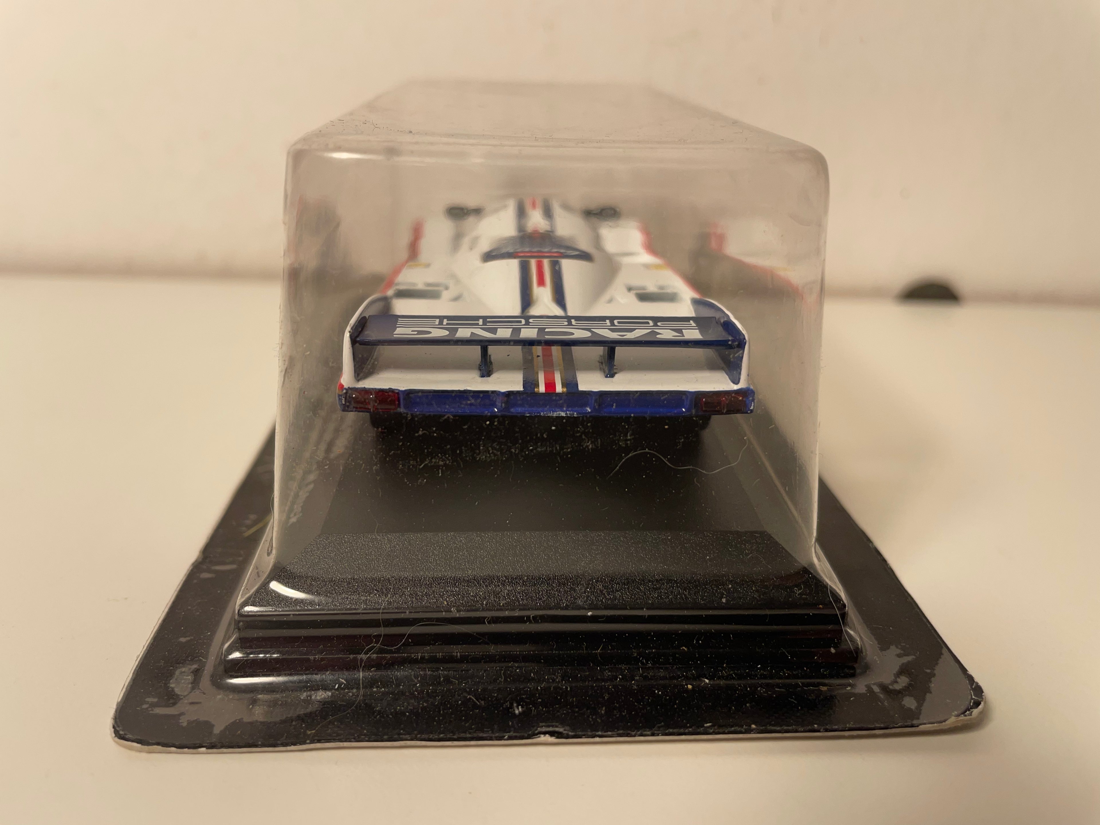 Porsche 962 blanche et bleue numéro 1 - 24 heures du Mans de 1986 (blister)