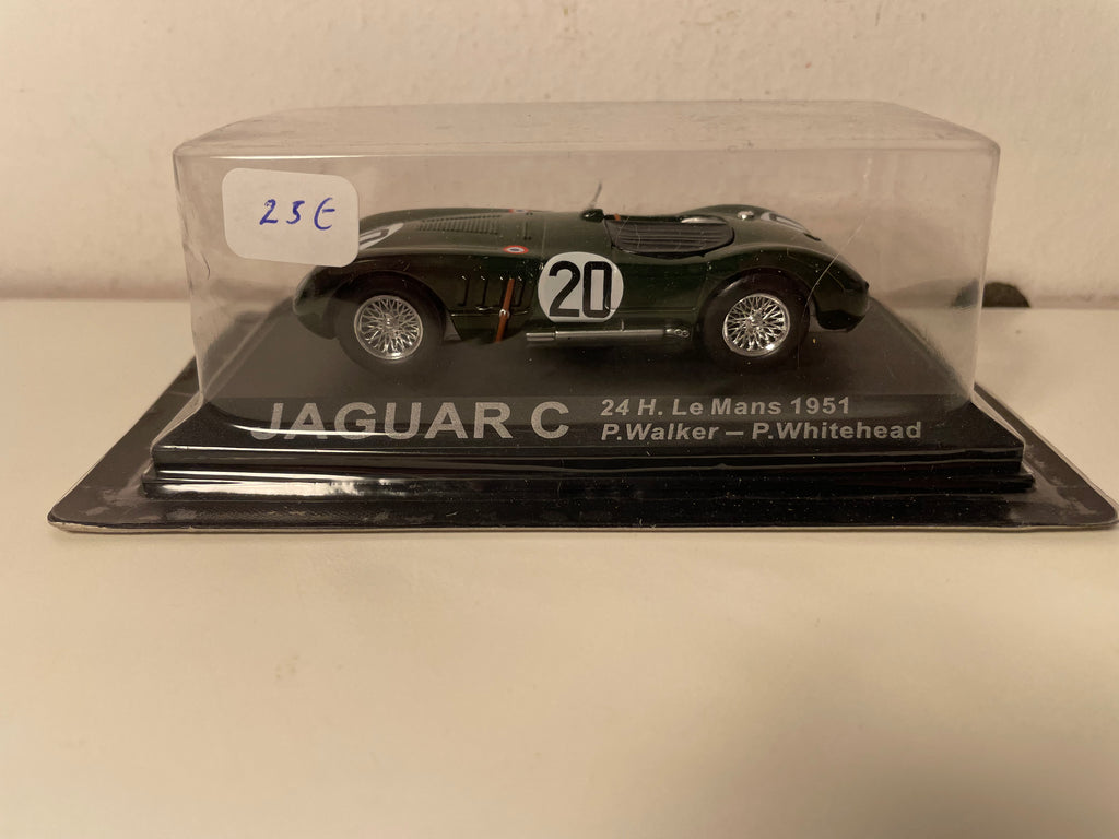 Jaguar C Type zielona ciemna numer 20 - 24 godziny Le Mans 1951