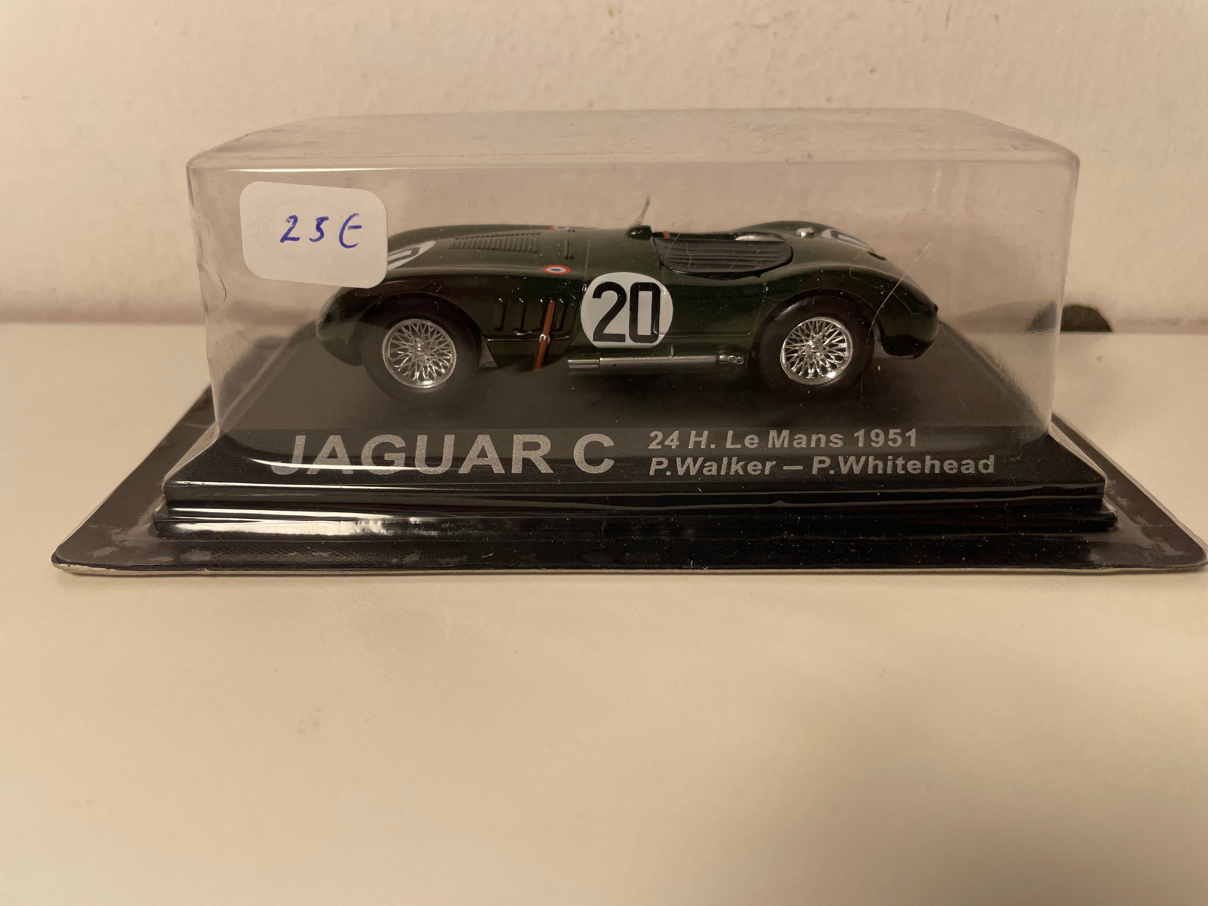 Jaguar C Type zielona ciemna numer 20 - 24 godziny Le Mans 1951