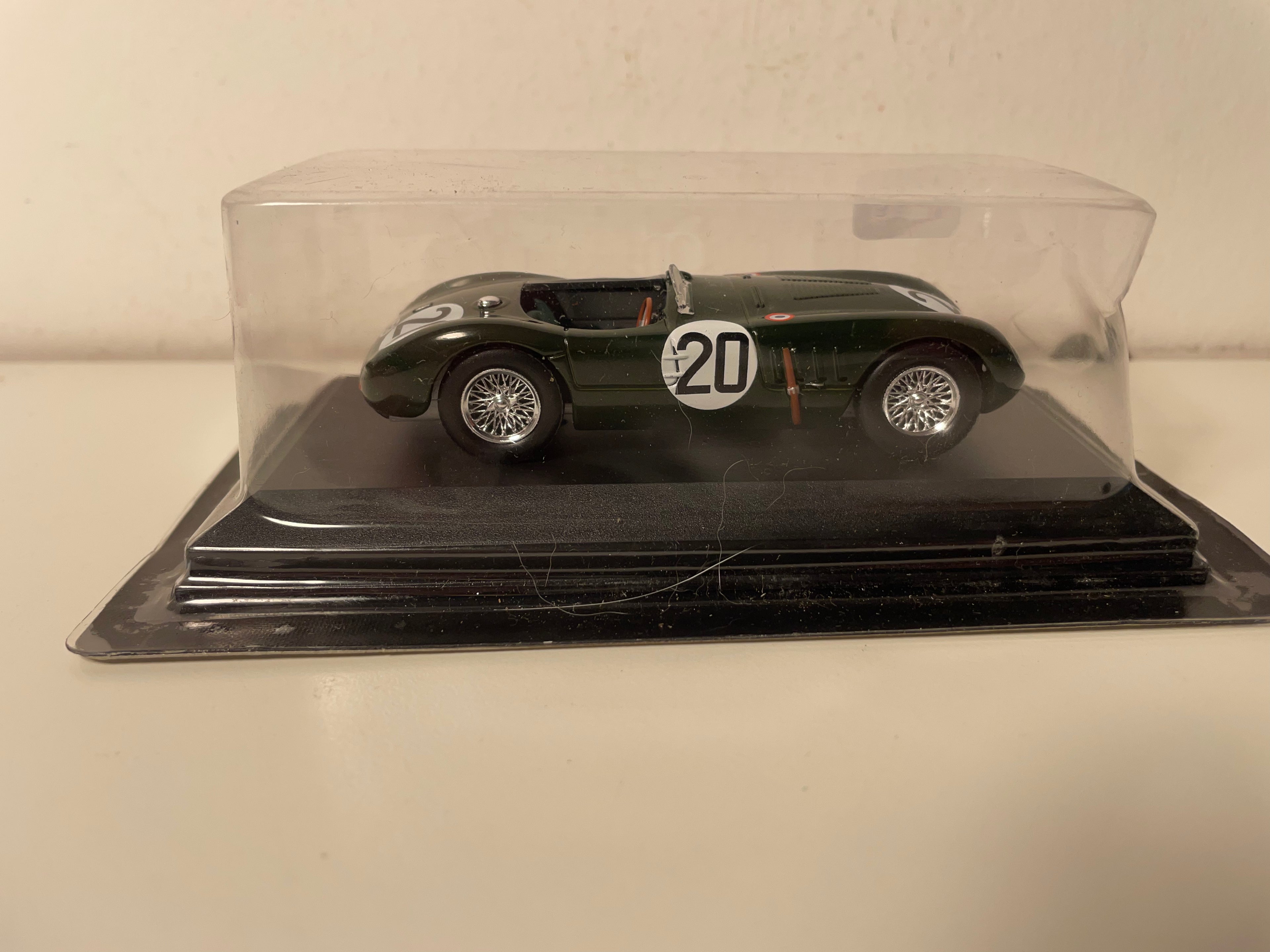 Jaguar C Type zielona ciemna numer 20 - 24 godziny Le Mans 1951