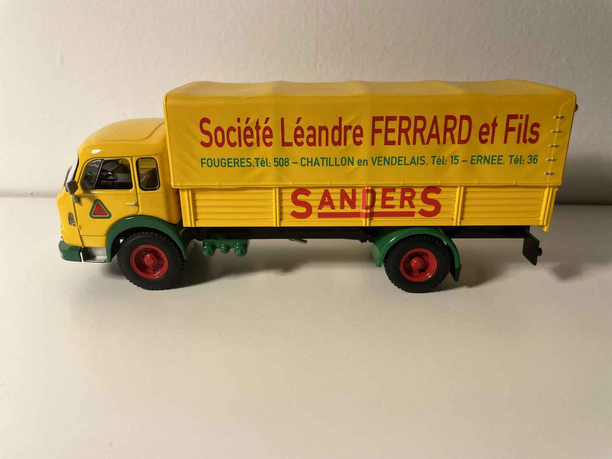 SAVIEM JL 21 SANDERS truck