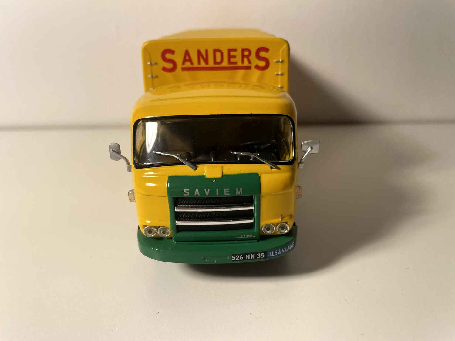 SAVIEM JL 21 SANDERS truck