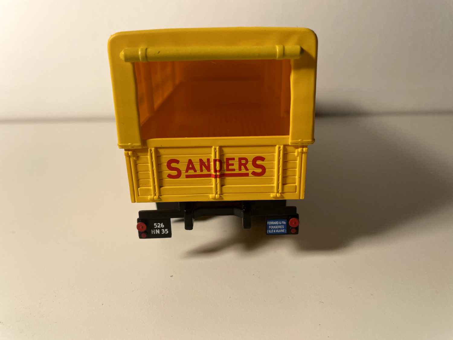 SAVIEM JL 21 SANDERS truck