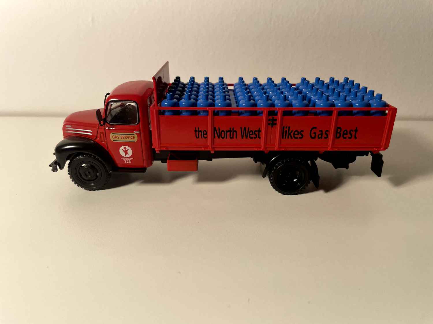 Camión Ford Thames FTG 6/7 para transportar bombonas de gas (camión rojo)