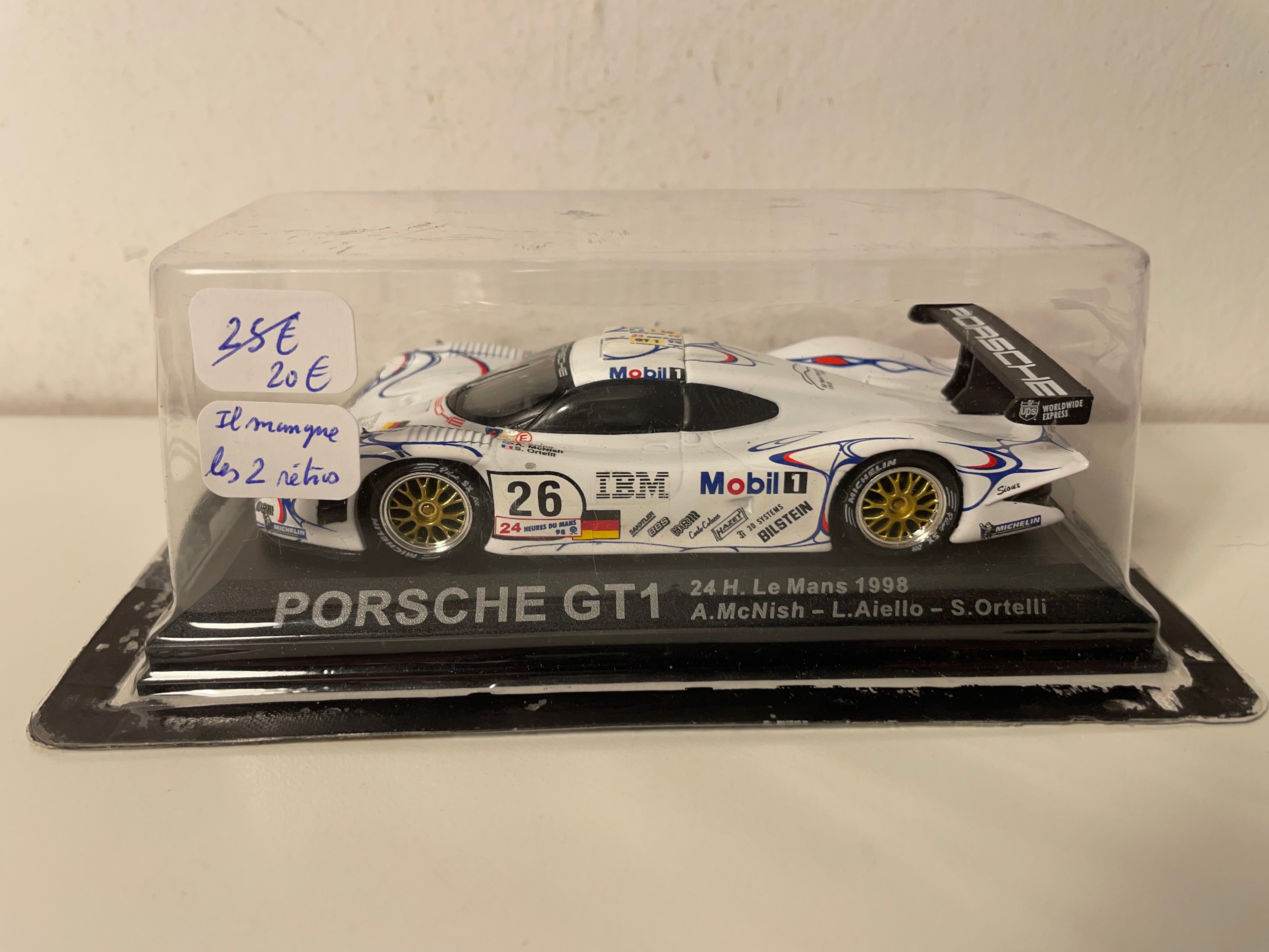 Porsche GT1 blanche numéro 26 - 24 heures du Mans de 1998 (blister) - MANQUE LES RETROS
