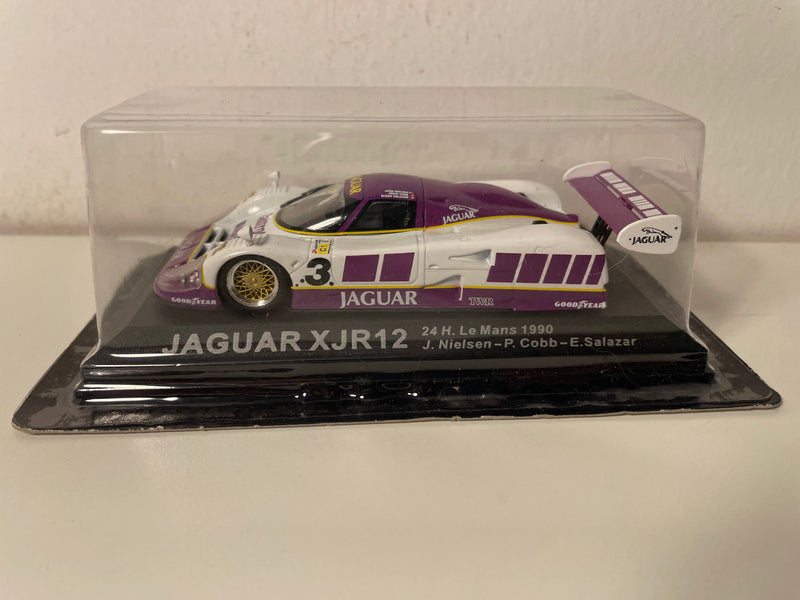 Jaguar XJR12 blanche et violette numéro 3 - 24 heures du Mans de 1990 (blister)