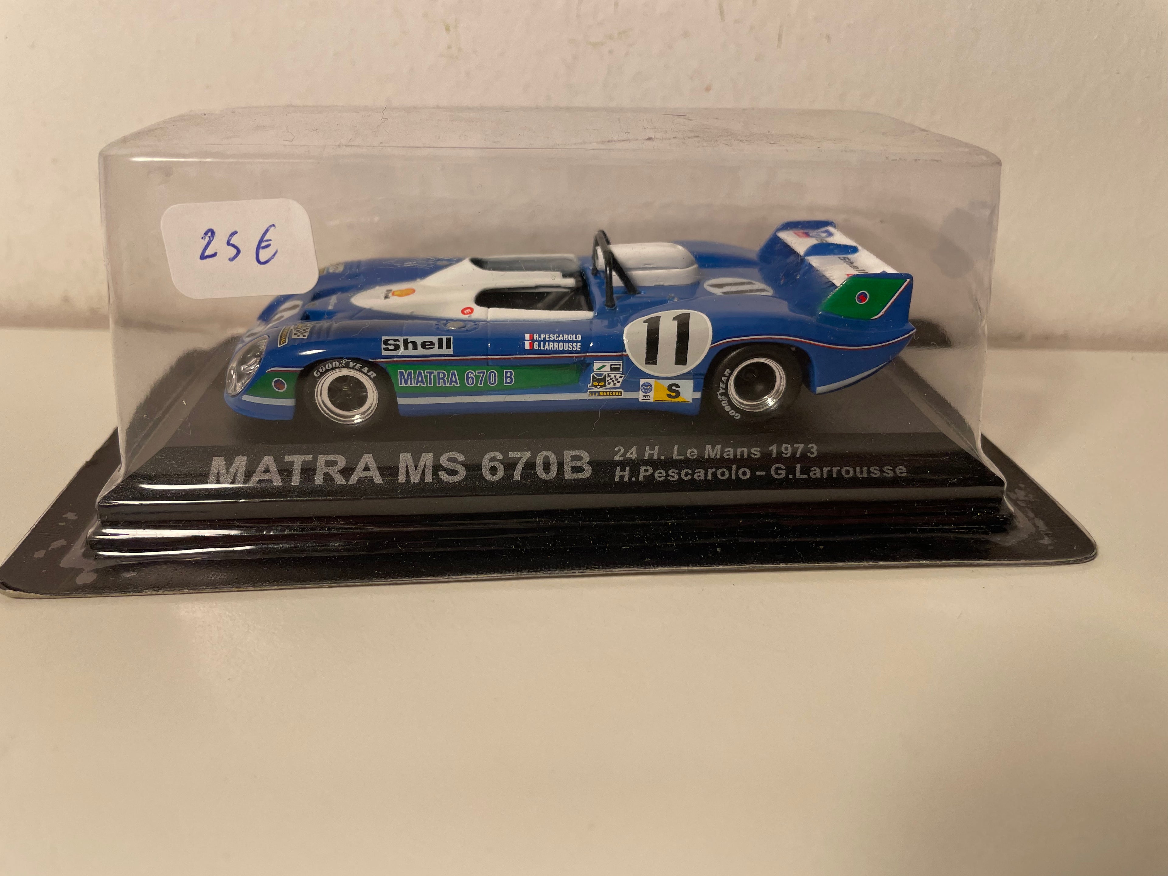 Matra MS670B bleue et blanche numéro 11 - 24 heures du Mans de 1973 (blister)
