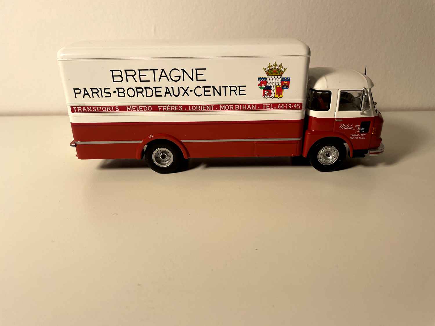 Saviem JM 240 truck - CAB 840 - Transports MELEDO from 1964