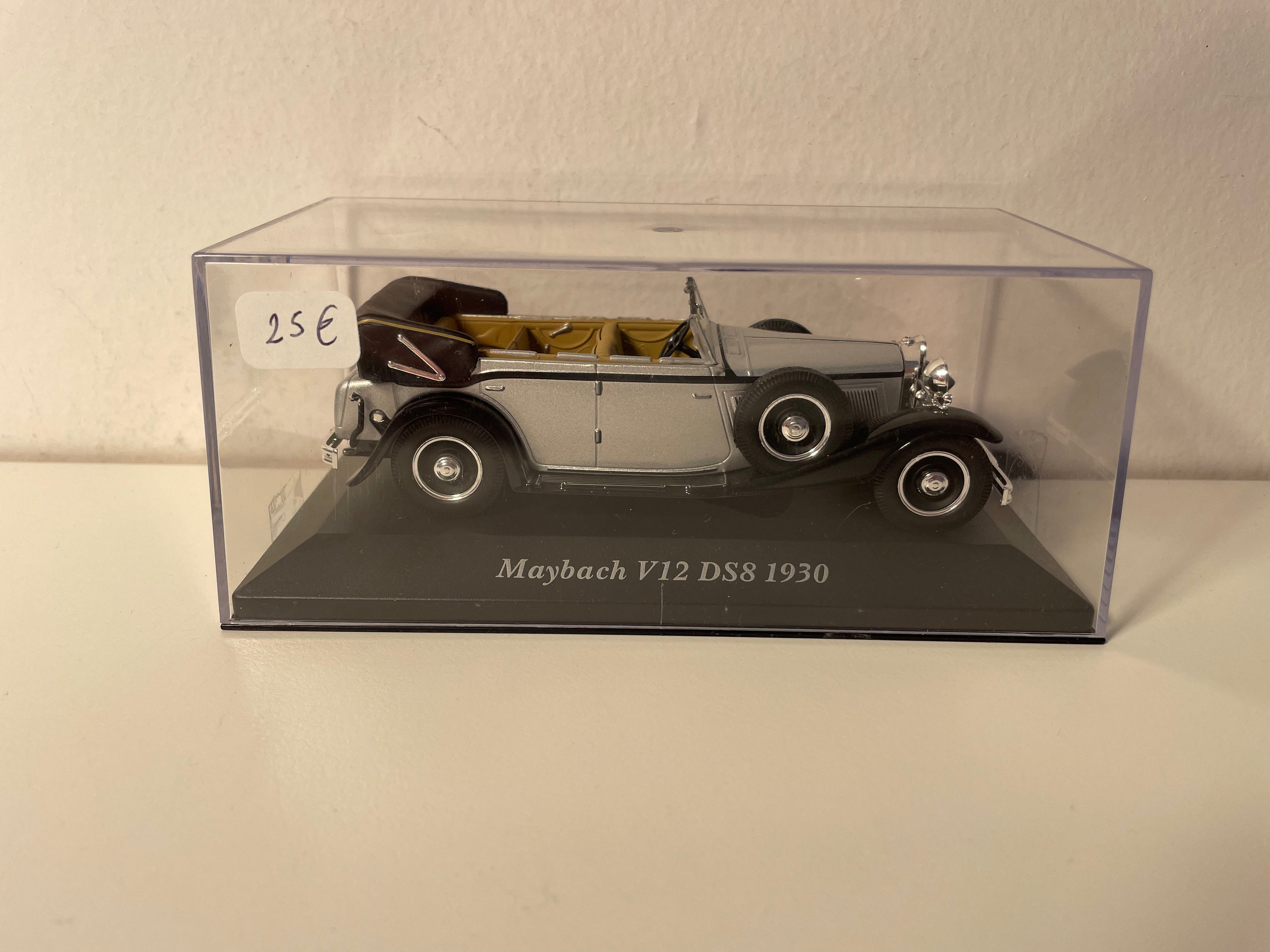 Maybach V12 DS8 Grau von 1930