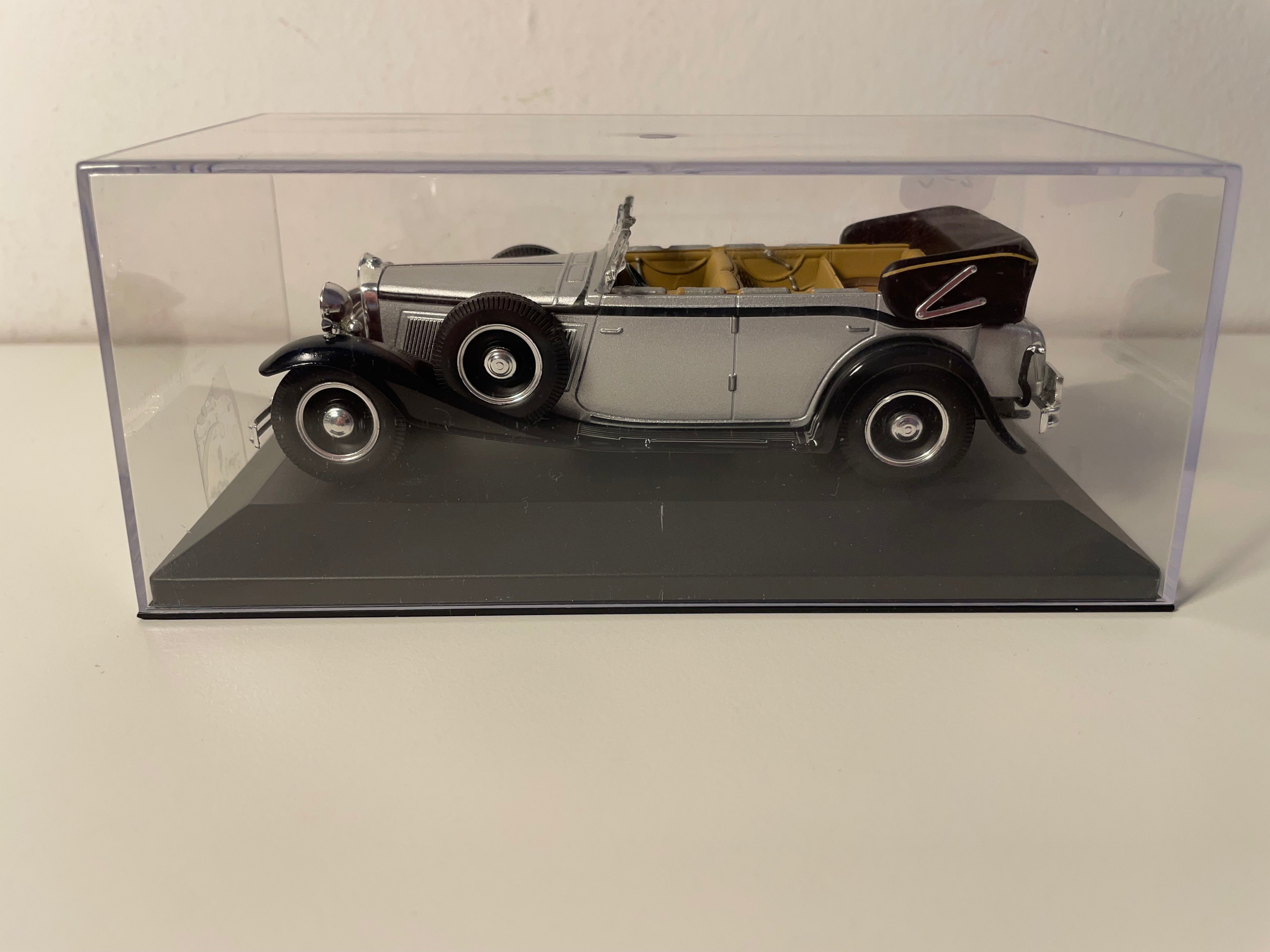 Maybach V12 DS8 Grau von 1930