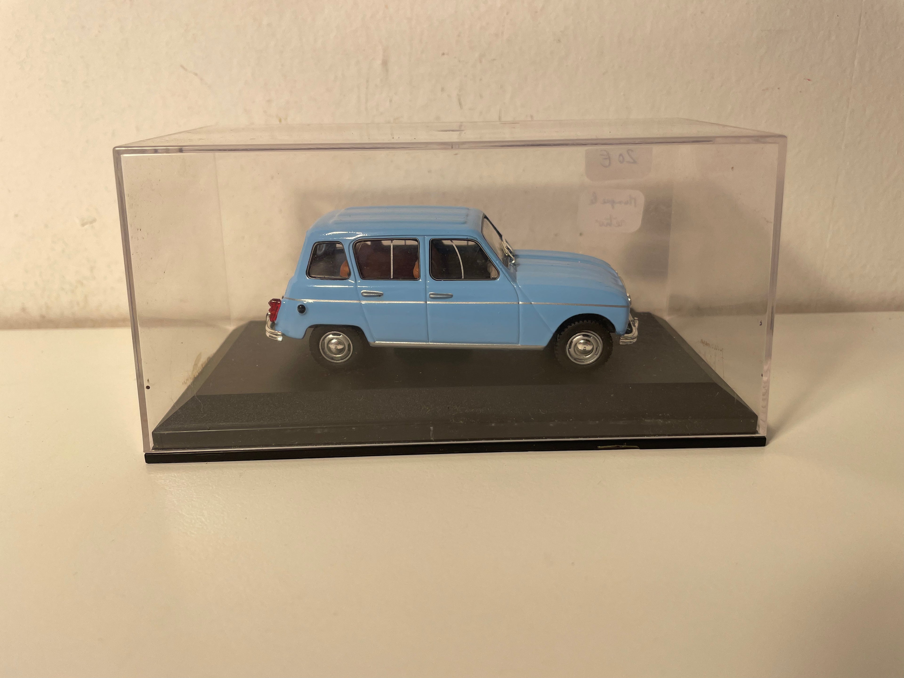 Renault 4L bleue claire de 1962 (SANS rétro)