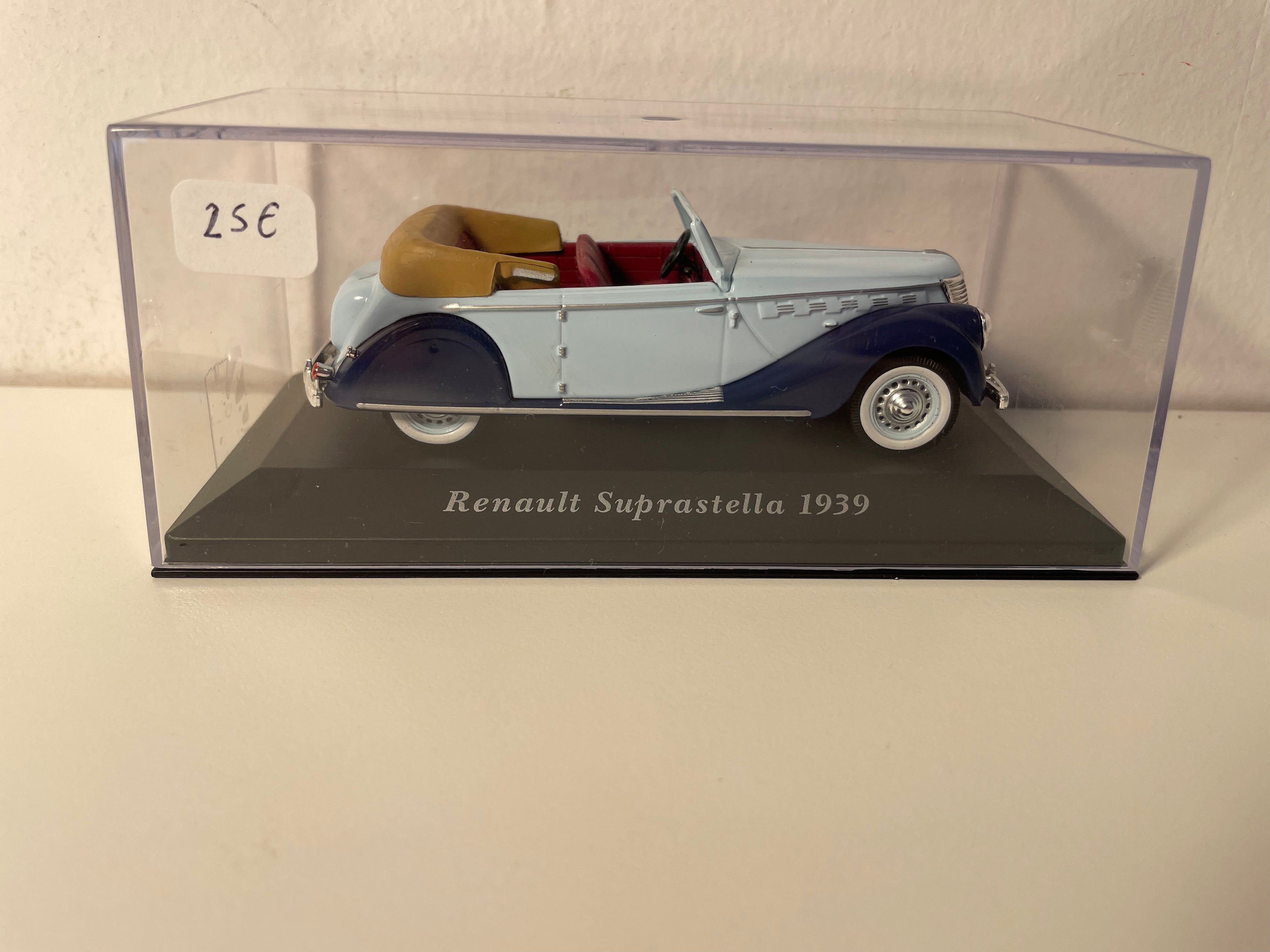 Renault Suprastella azul e azul de 1939