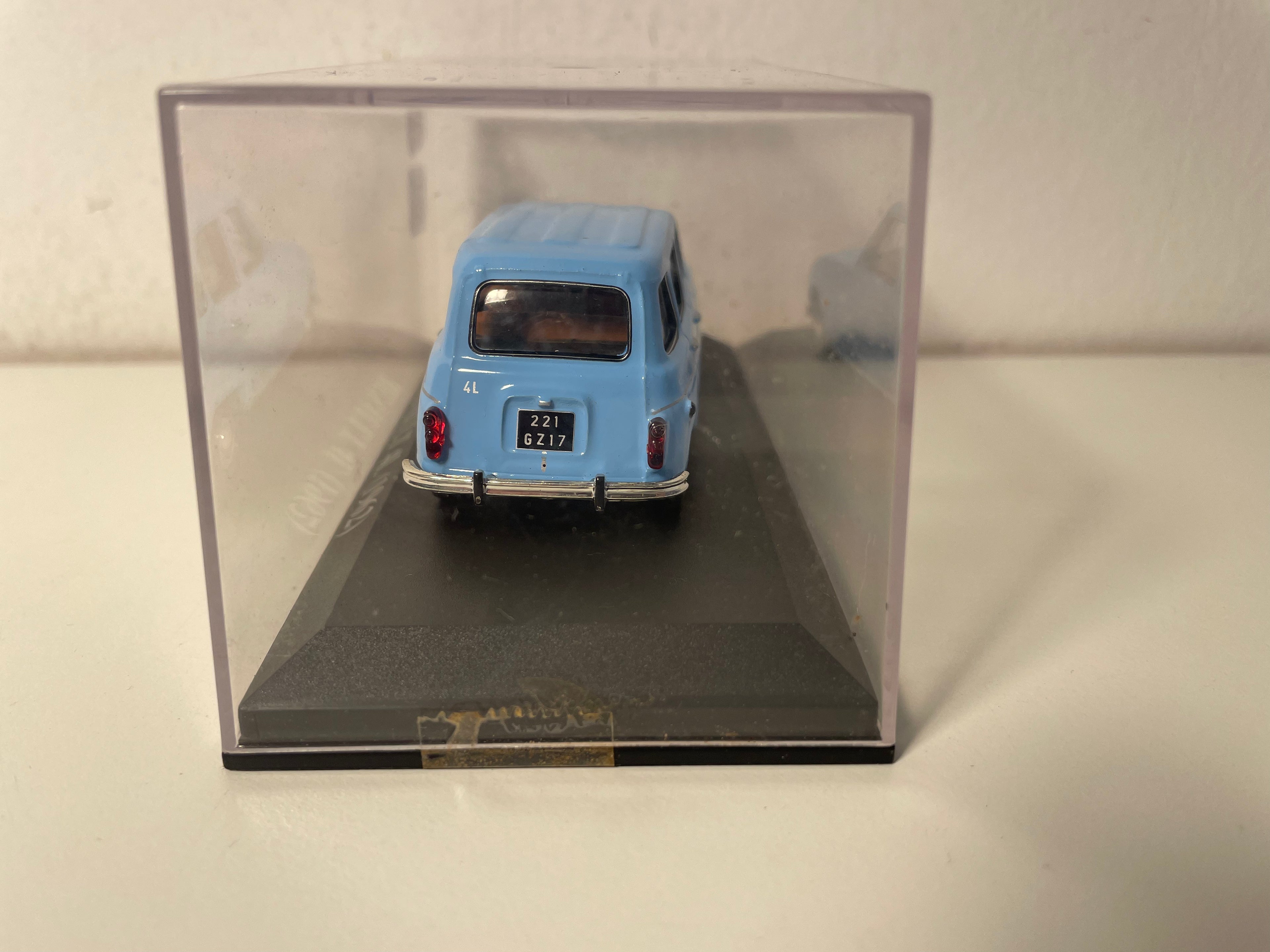 Renault 4L bleue claire de 1962 (SANS rétro)