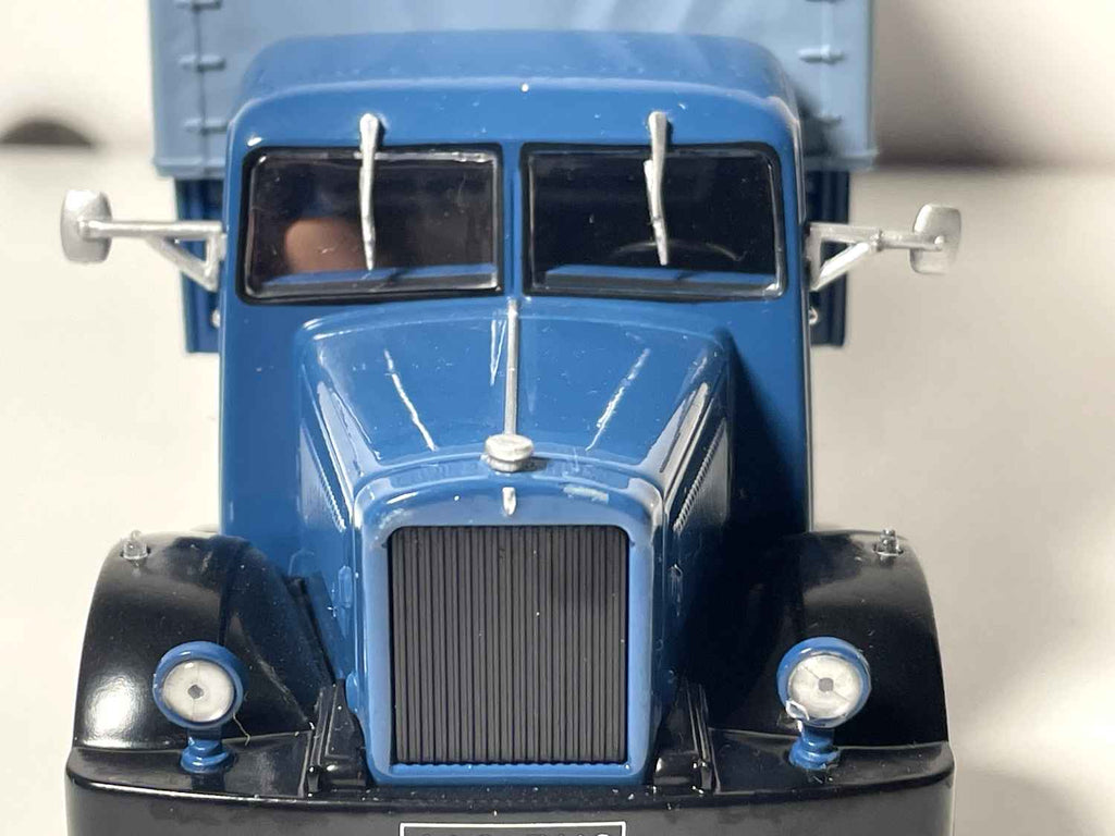 Berliet GDR 7W Camion Berliet Oils - camion blu