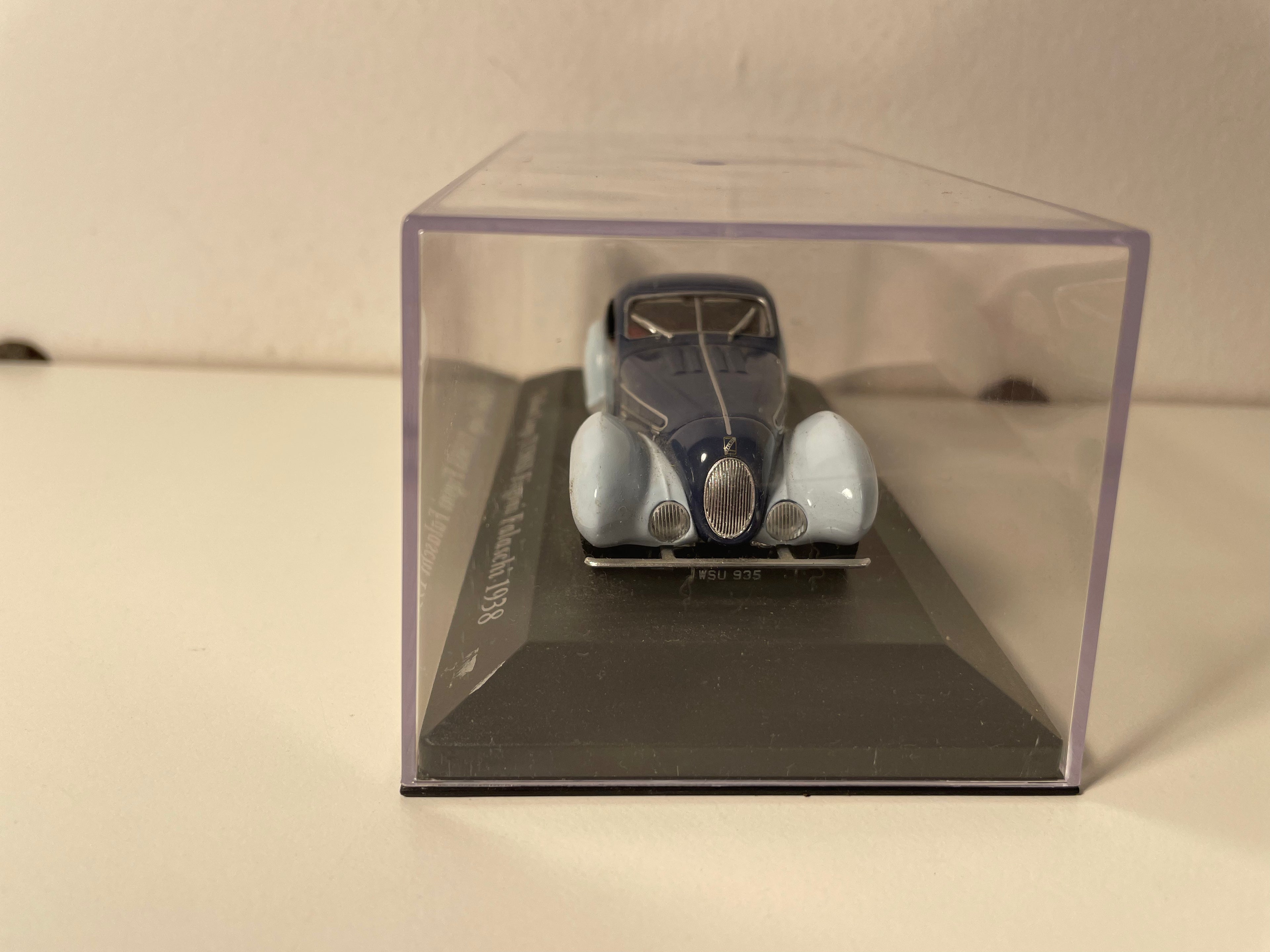 Talbot Lago T150SS Figoni Falaschi azul y azul de 1938