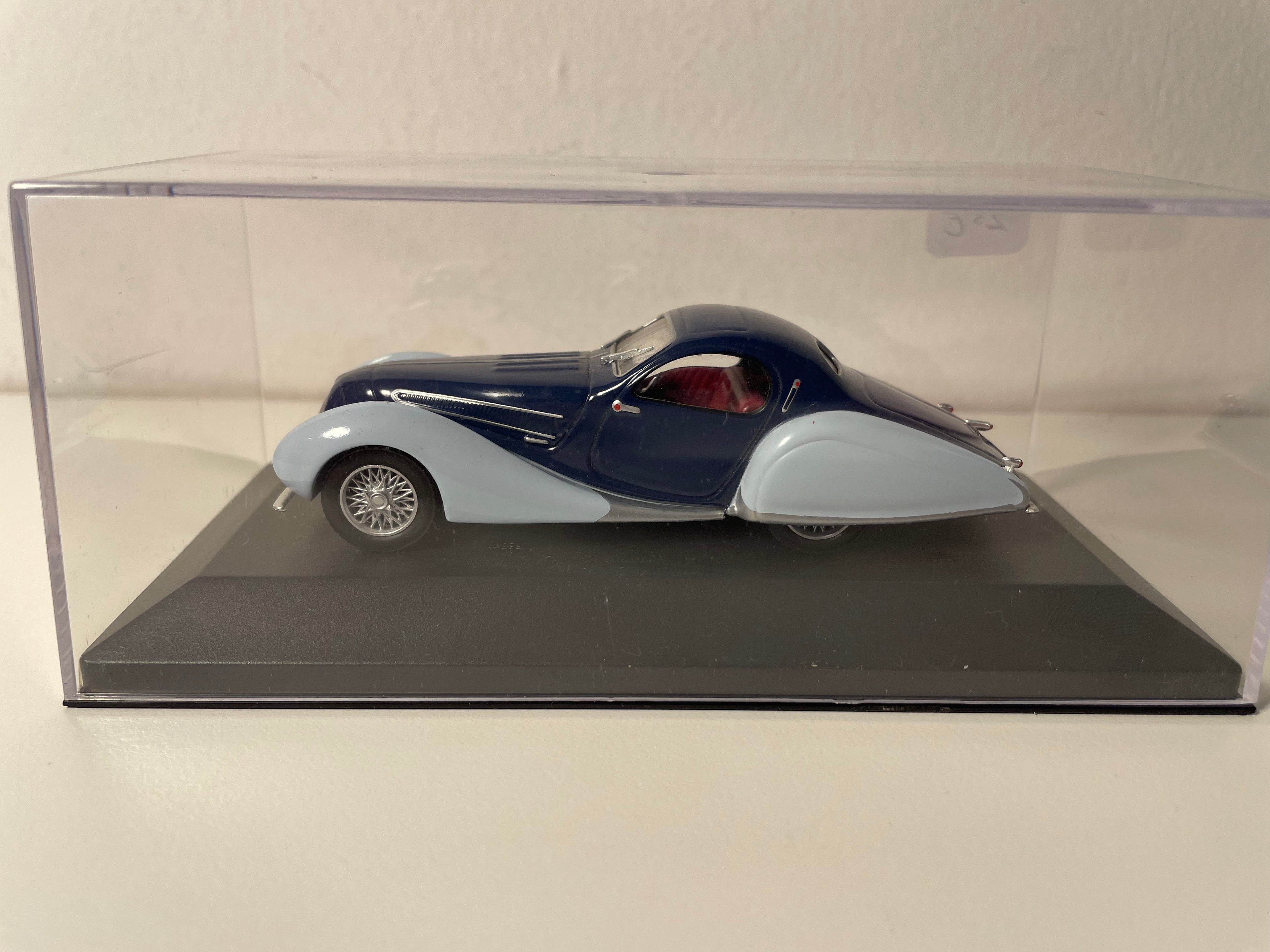 Talbot Lago T150SS Figoni Falaschi azul y azul de 1938