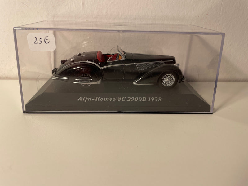 Schwaarzen Alfa Romeo 8C 2900B vun 1938