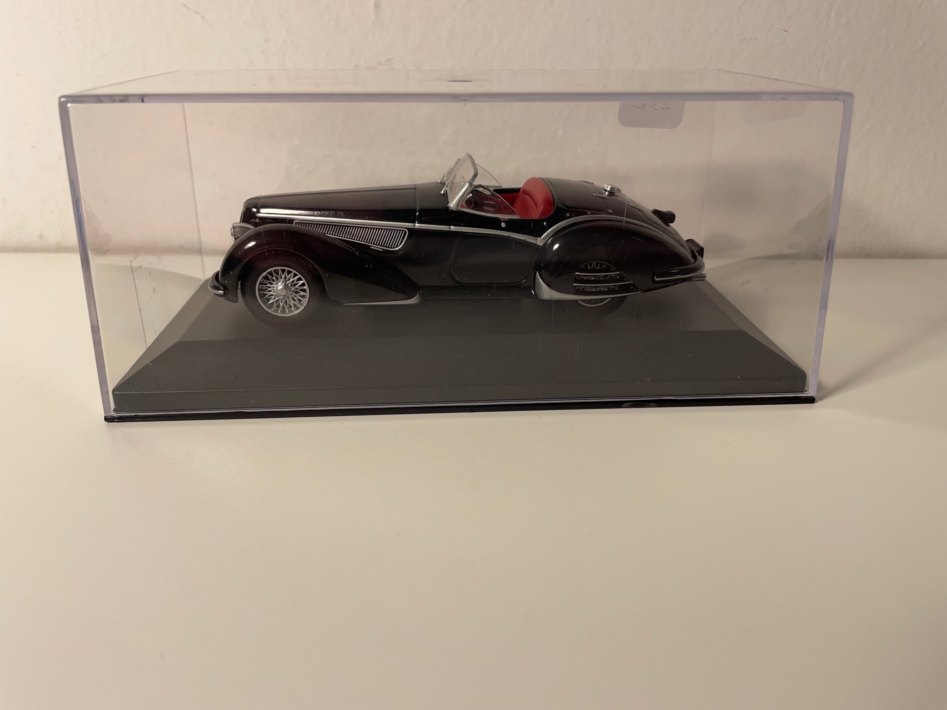 Schwaarzen Alfa Romeo 8C 2900B vun 1938