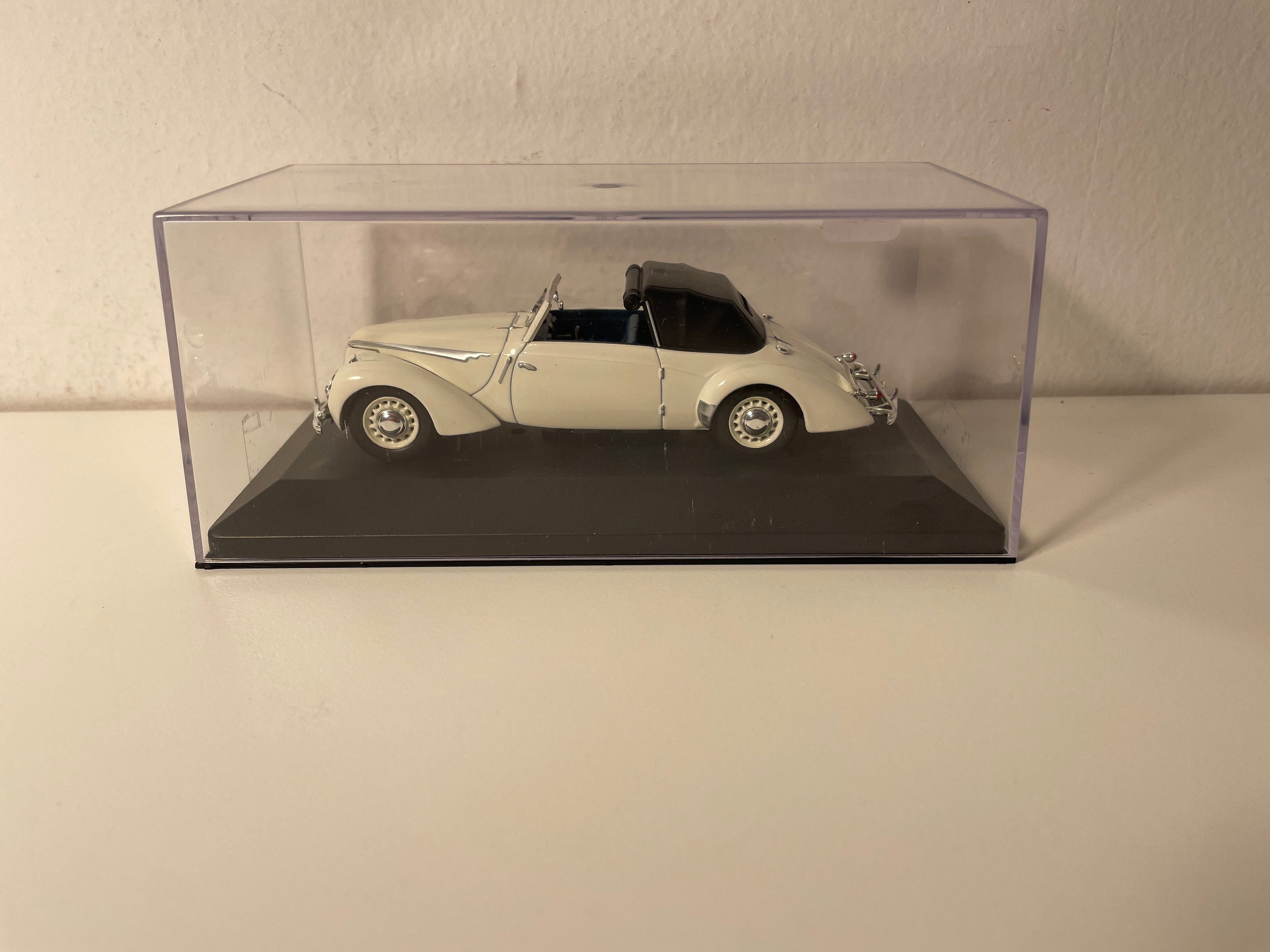 Rosengart super traction blanche de 1939