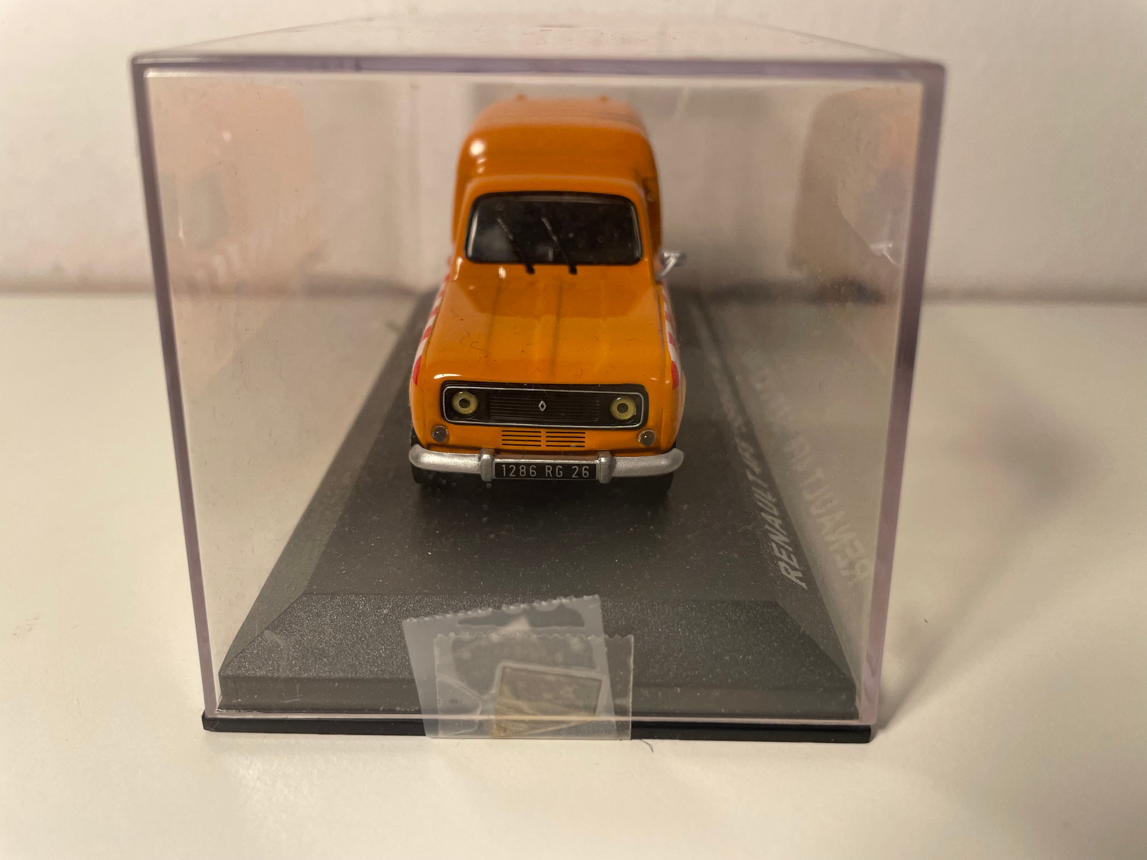Renault 4F6 oranje snelwegservice